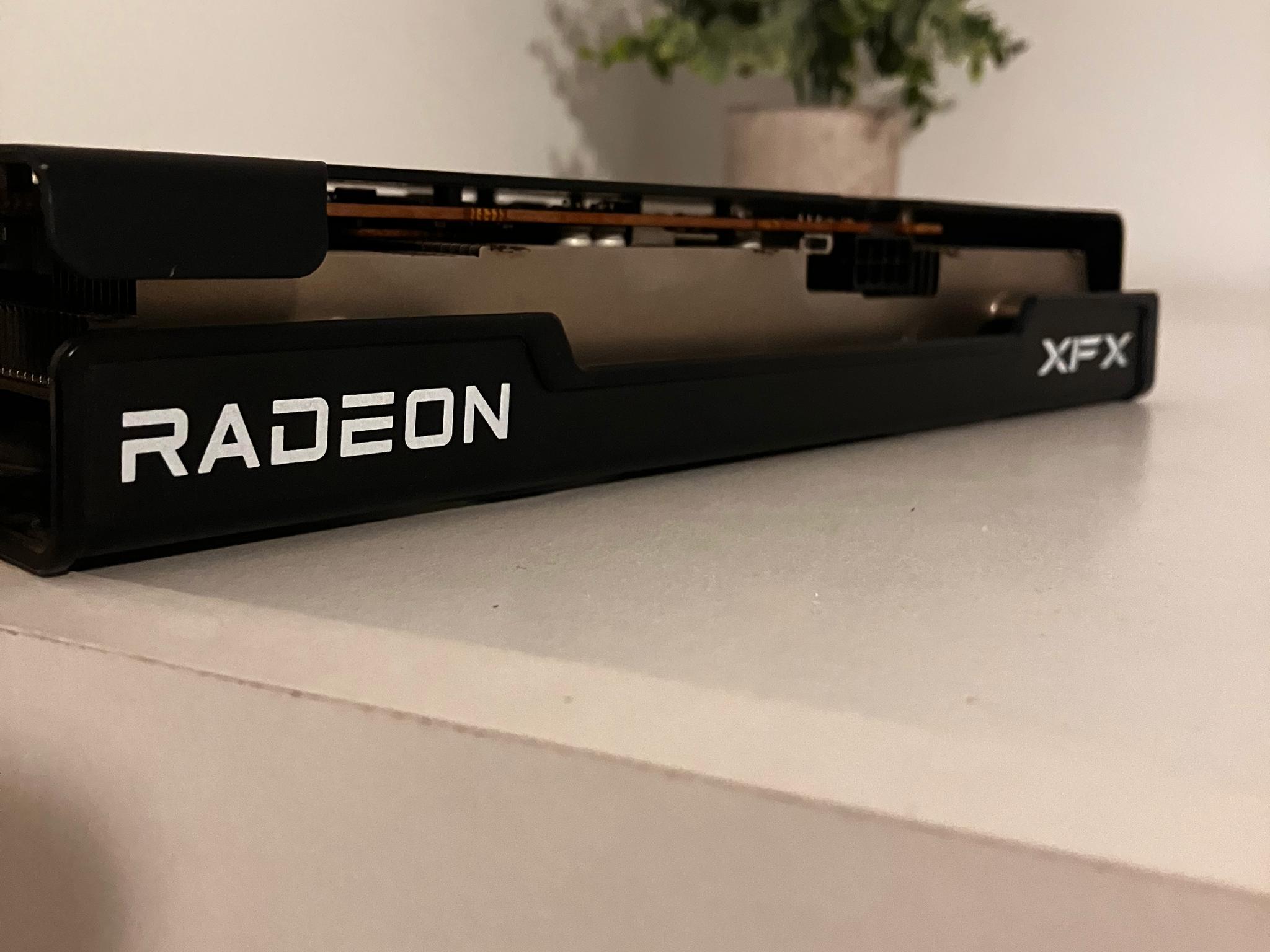 XFX Speedster SWFT 210 Radeon RX 6600