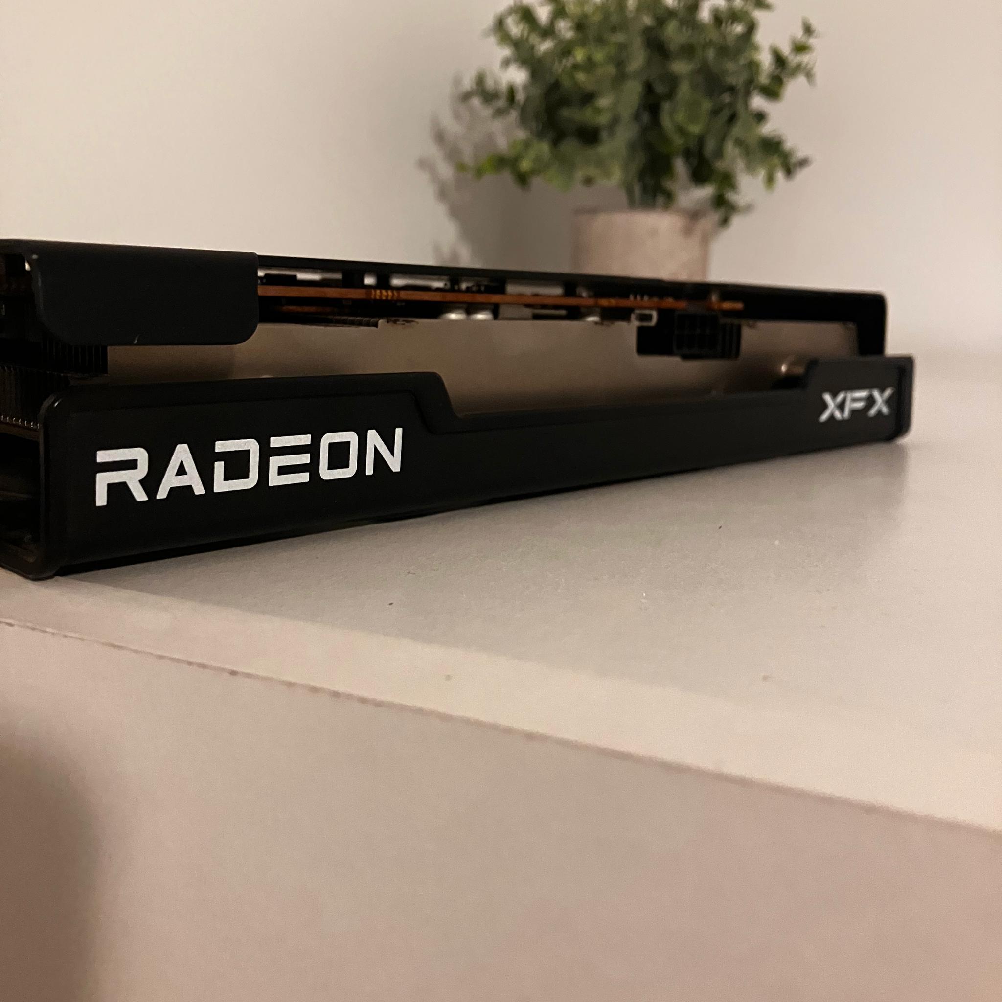XFX Speedster SWFT 210 Radeon RX 6600