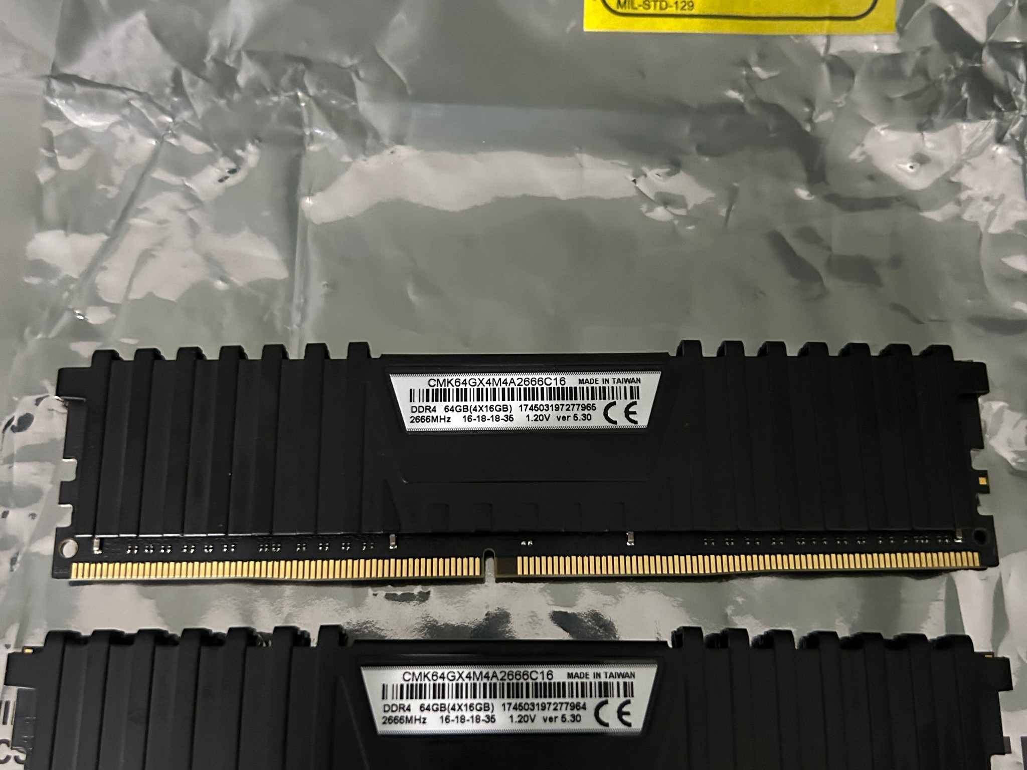 Corsair vengeance (16x2) 32gb DDR4 ram