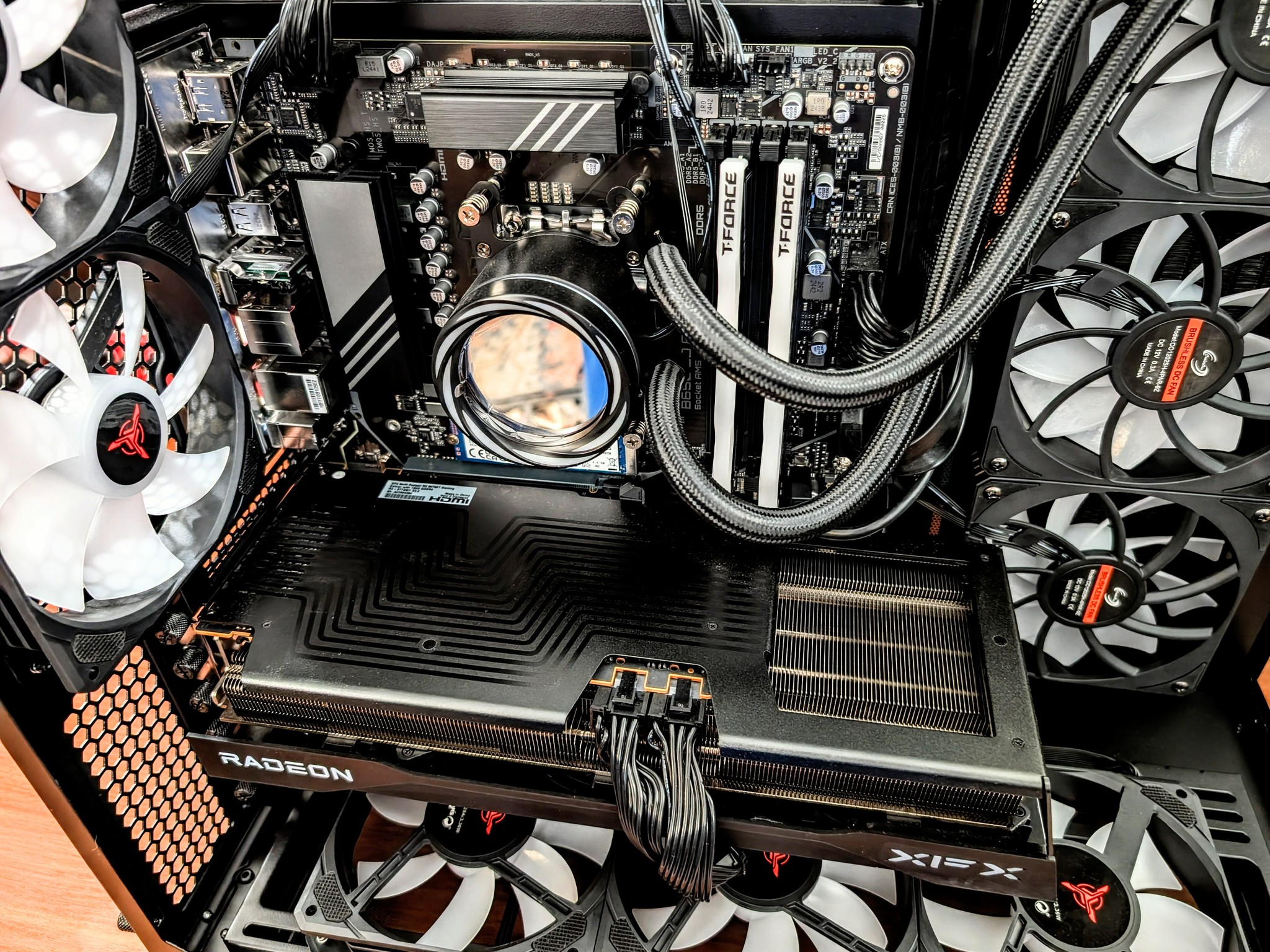 Ryzen 7 7700, RX 9070XT, 32g DDR5
