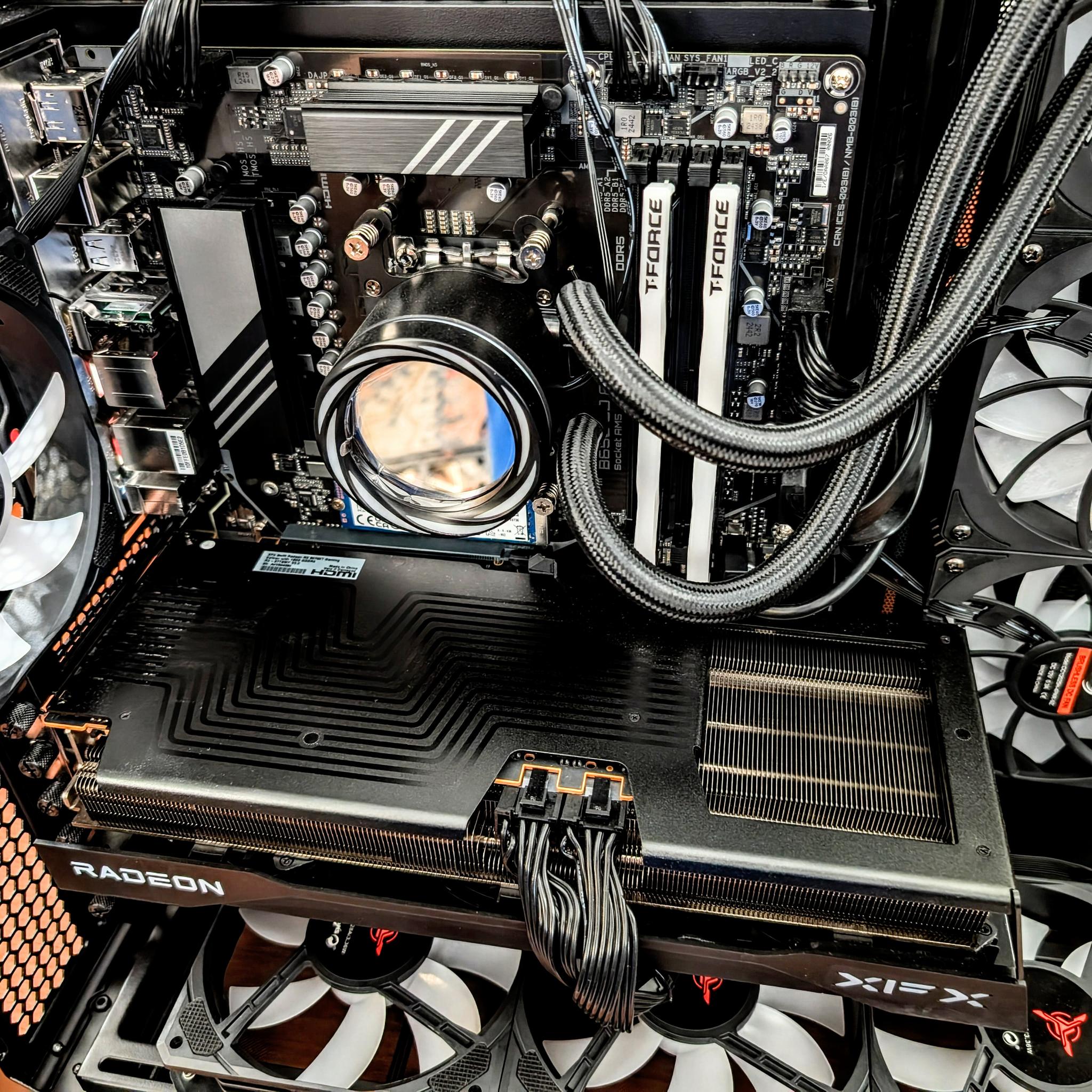 Ryzen 7 7700, RX 9070XT, 32g DDR5