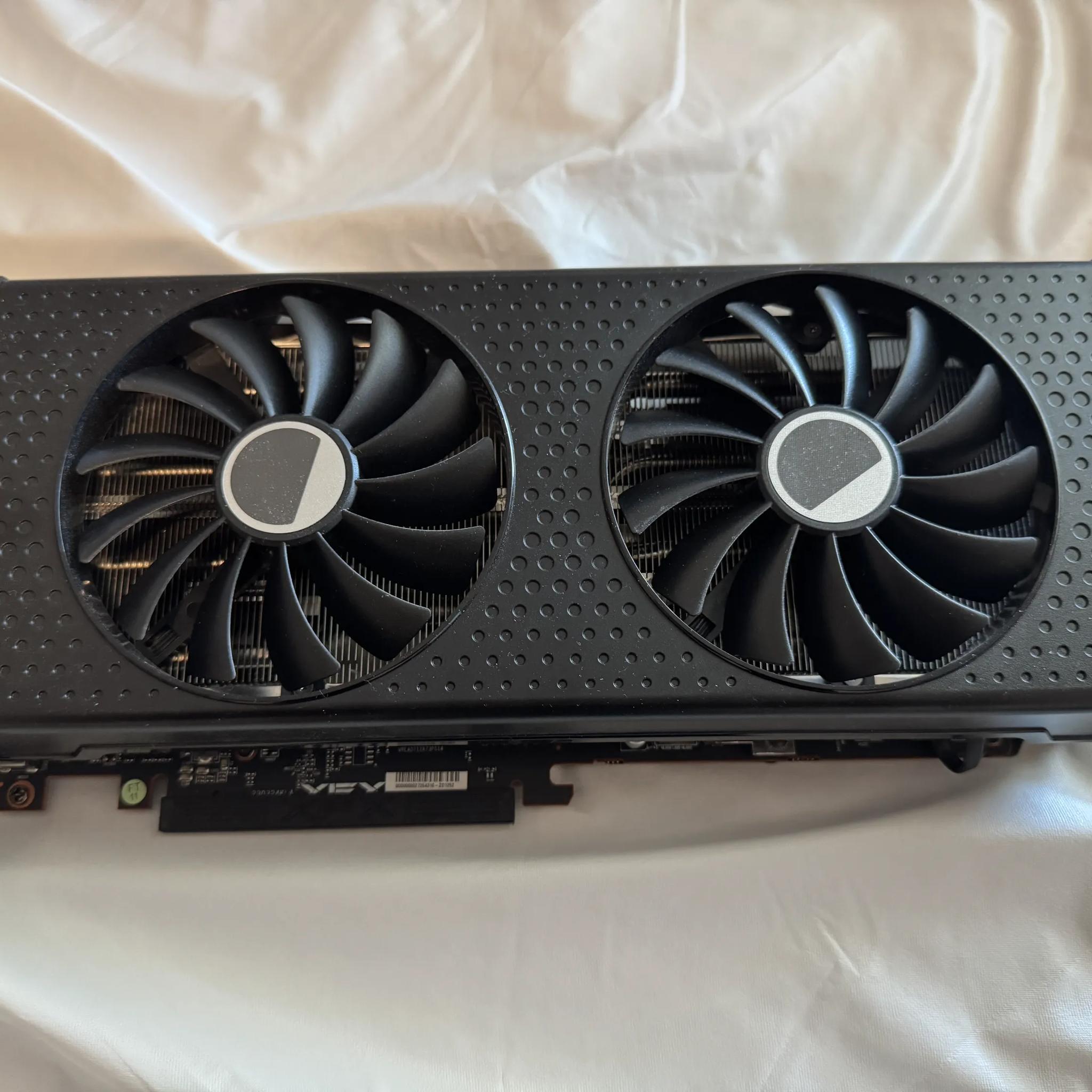 [Like NEW] XFX Speedster SWFT210 Radeon RX 7700XT 12GB GDDR6 HDMI 3xDP