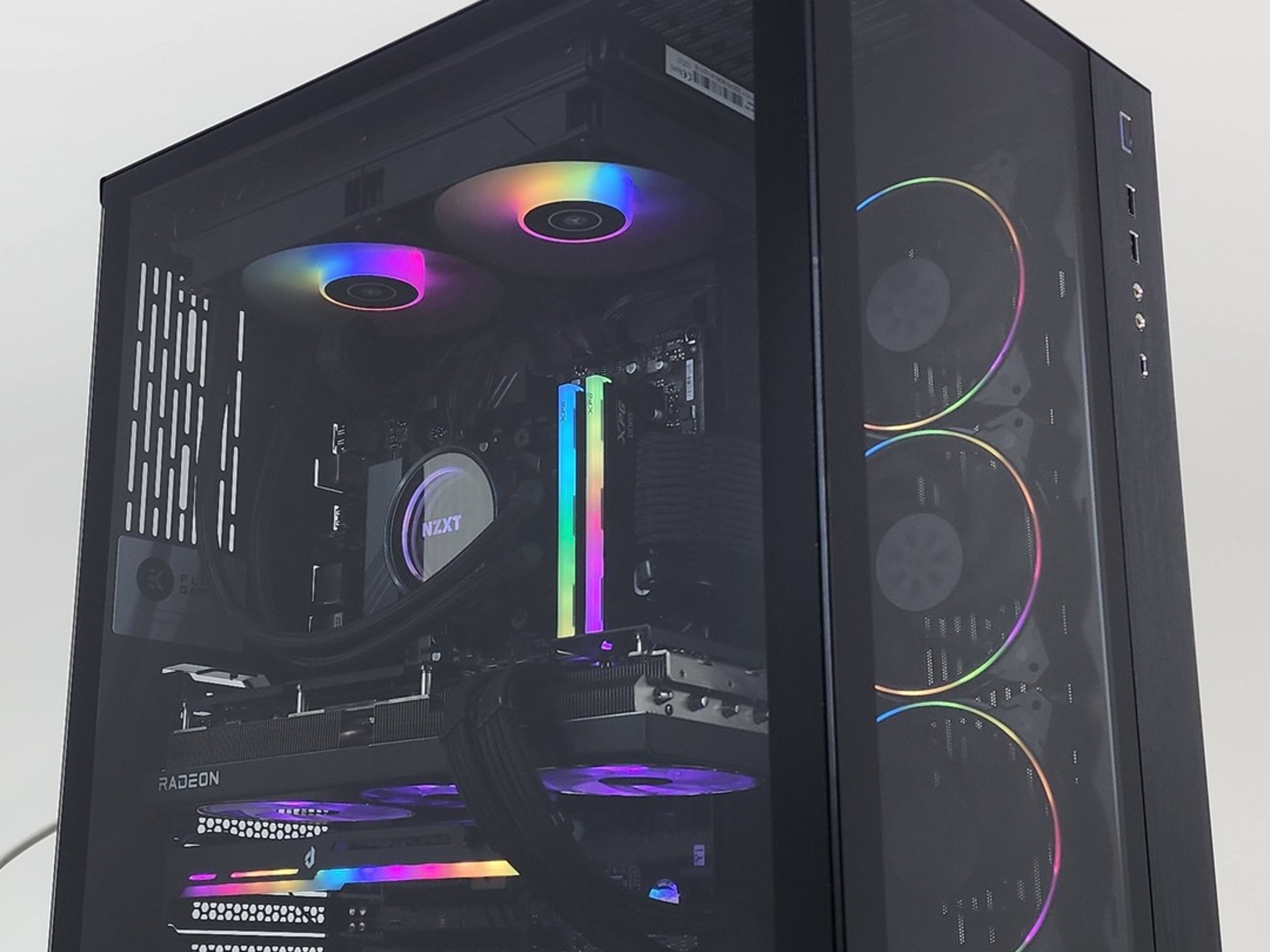 Gaming PC Ryzen 7 7700 32GB RAM 2TB SSD RX 7700 XT 12GB Windows 11 Computer