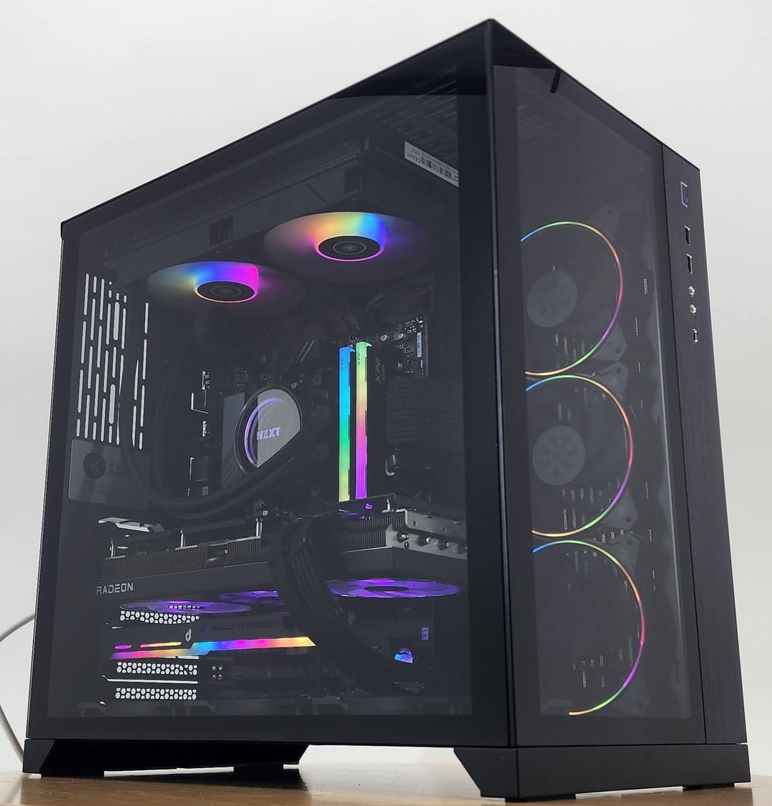 Gaming PC Ryzen 7 7700 32GB RAM 2TB SSD RX 7700 XT 12GB Windows 11 Computer