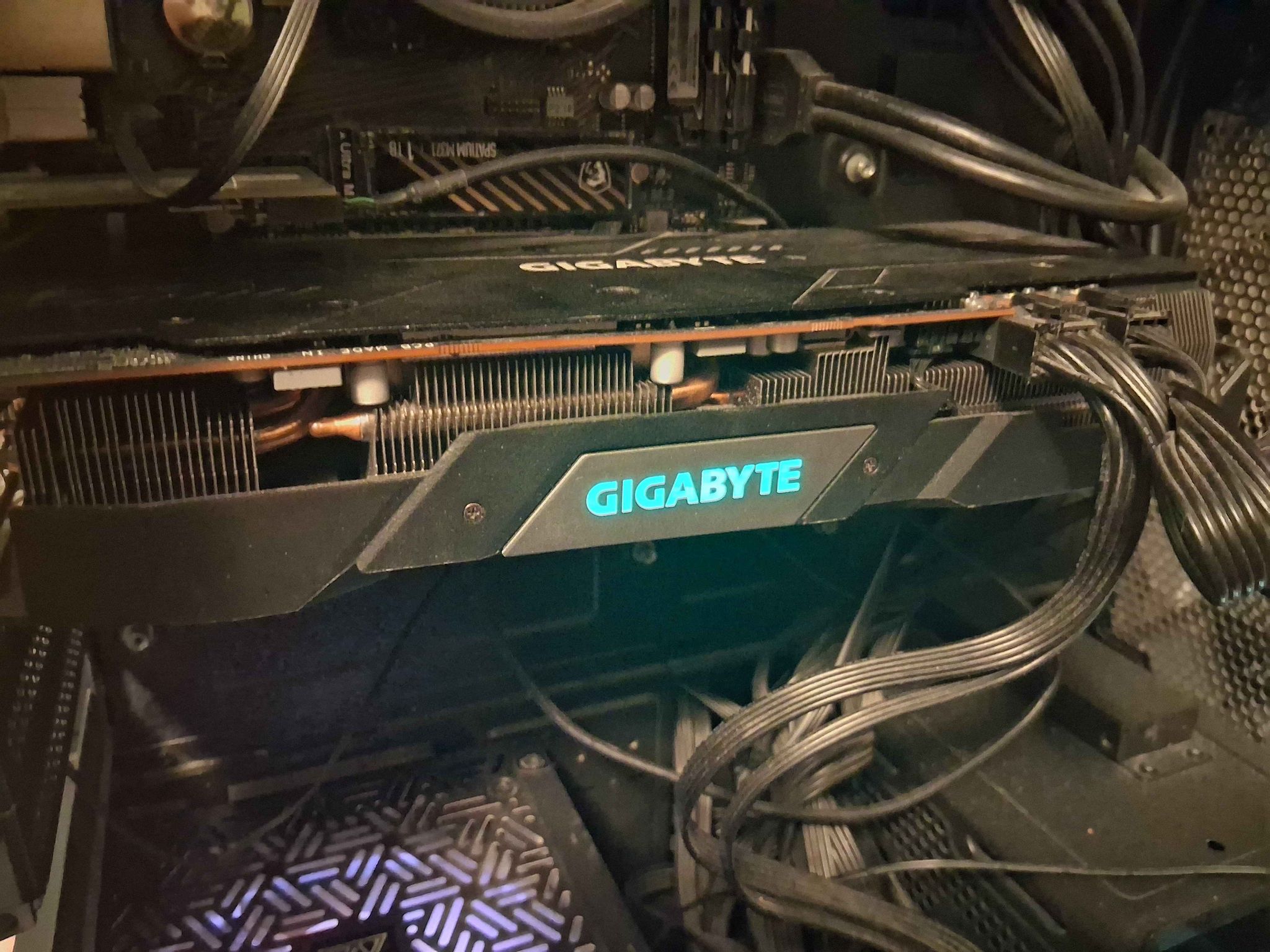 Gigabyte 5700XT
