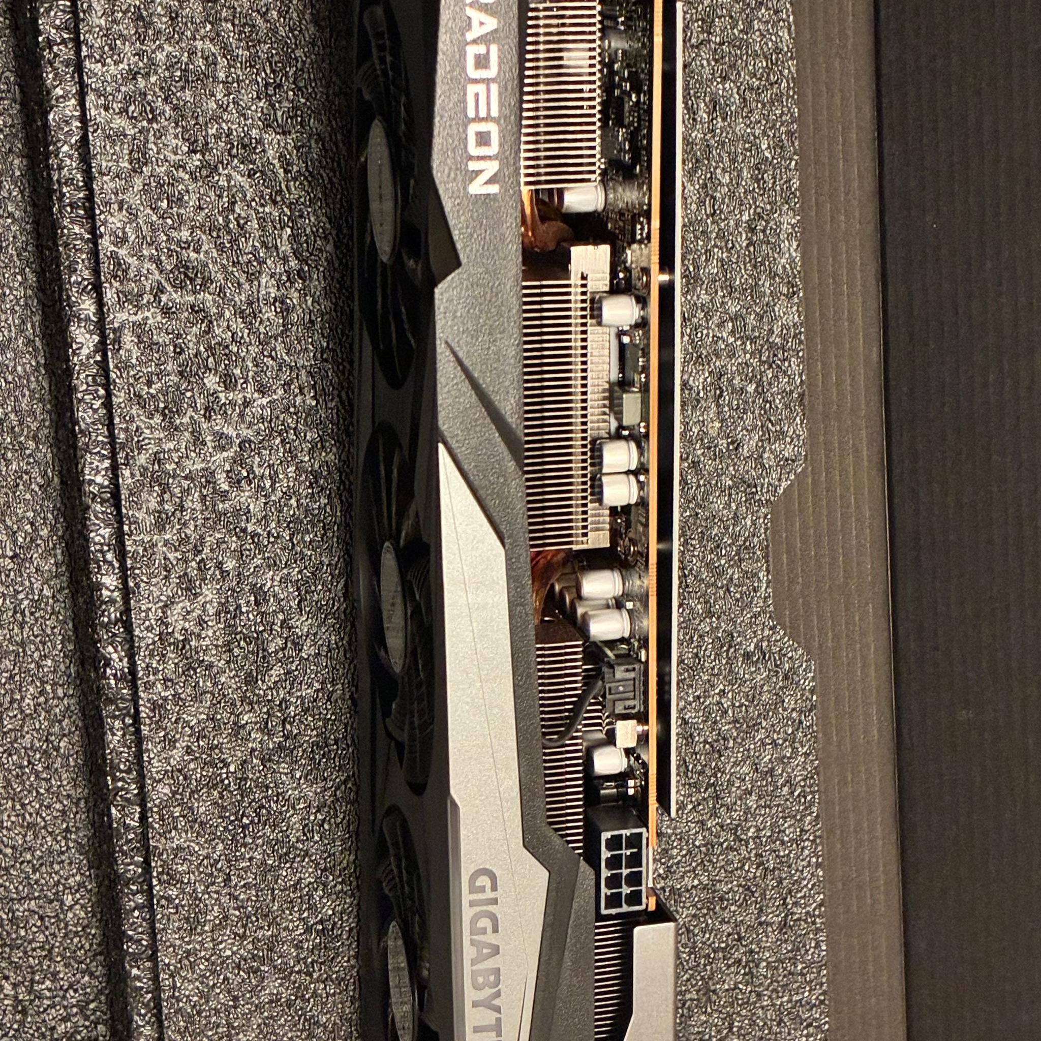 GIGABYTE GAMING OC Radeon RX 7600