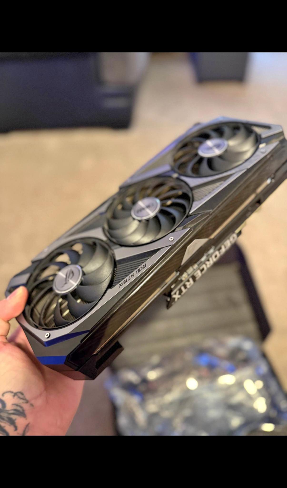 Asus ROG Strix GeForce RTX 3070 OC