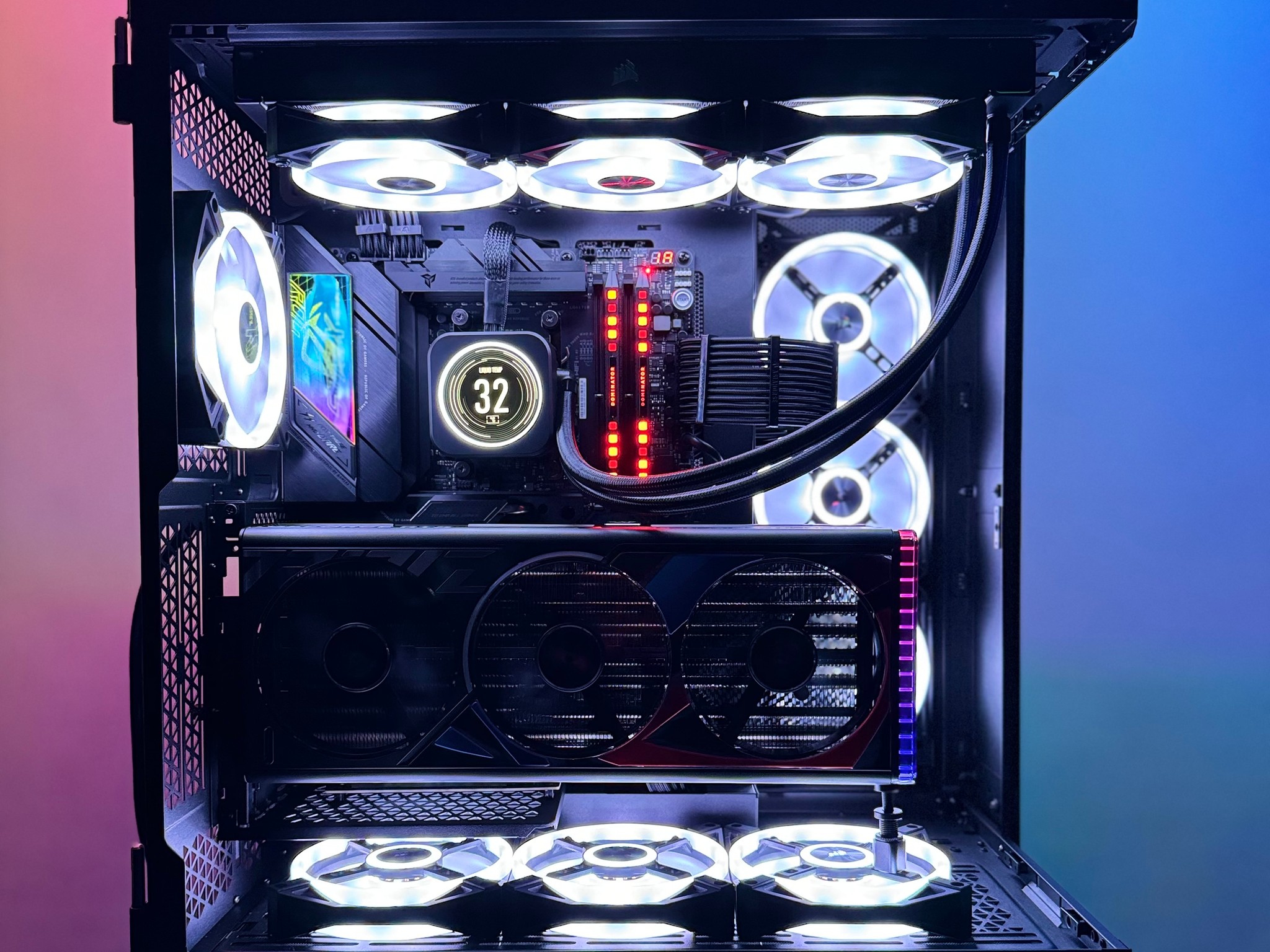 Haptix Corsair Dominator | ROG Strix 4090 OC - 7800x3D - 32GB Dominator DDR5 - 3TB | 1000w