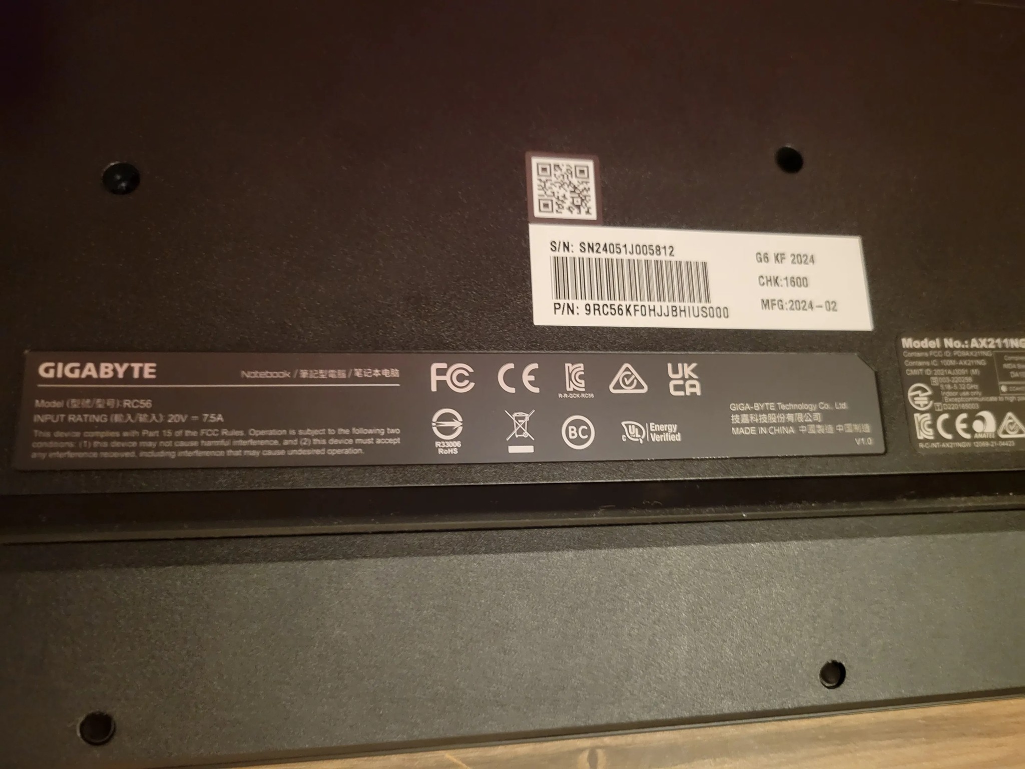 GIGABYTE - 16" 165Hz Gaming Laptop IPS - Intel i7-13620H with 32GB RAM - NVIDIA RTX 4060 - 1TB SSD