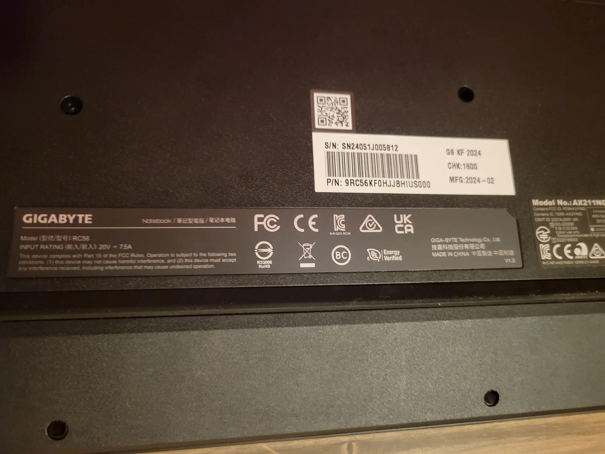 GIGABYTE - 16" 165Hz Gaming Laptop IPS - Intel i7-13620H with 32GB RAM - NVIDIA RTX 4060 - 1TB SSD