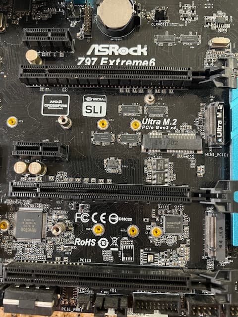 ASRock Z97 Extreme6 LGA 1150 Intel Z97 HDMI SATA 6Gb/s USB 3.0 ATX Intel Motherboard