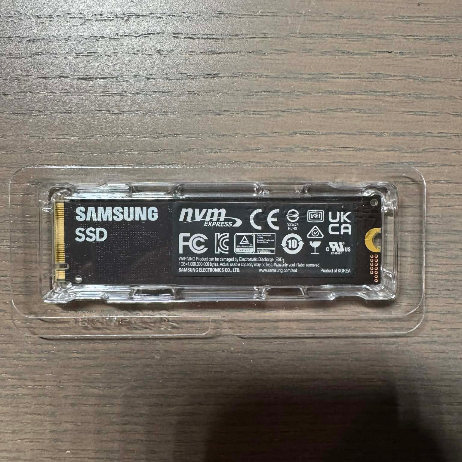 Samsung 980 PRO 1TB M.2 2280 PCIe 4.0 NVMe Internal SSD Black