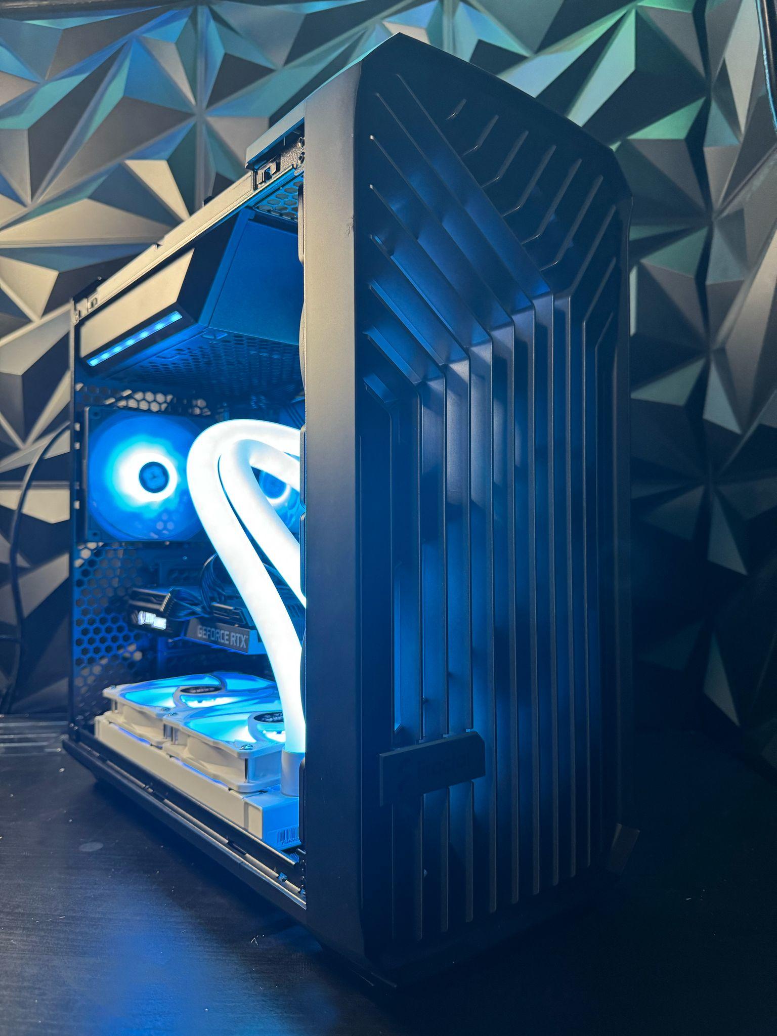 🏴‍☠️❄️Black Ice  🏴‍☠️❄️ i7 12700K | RTX 3070|| 1.75 TB NVME| 32 GB DDR4 3600 MHz