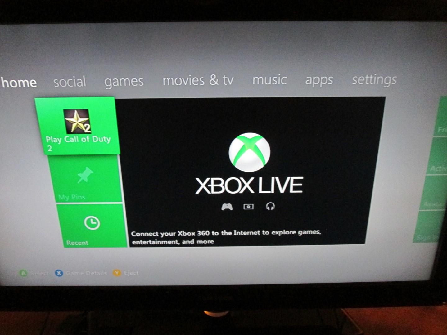 Xbox 360 Slim 250gb With Accessories