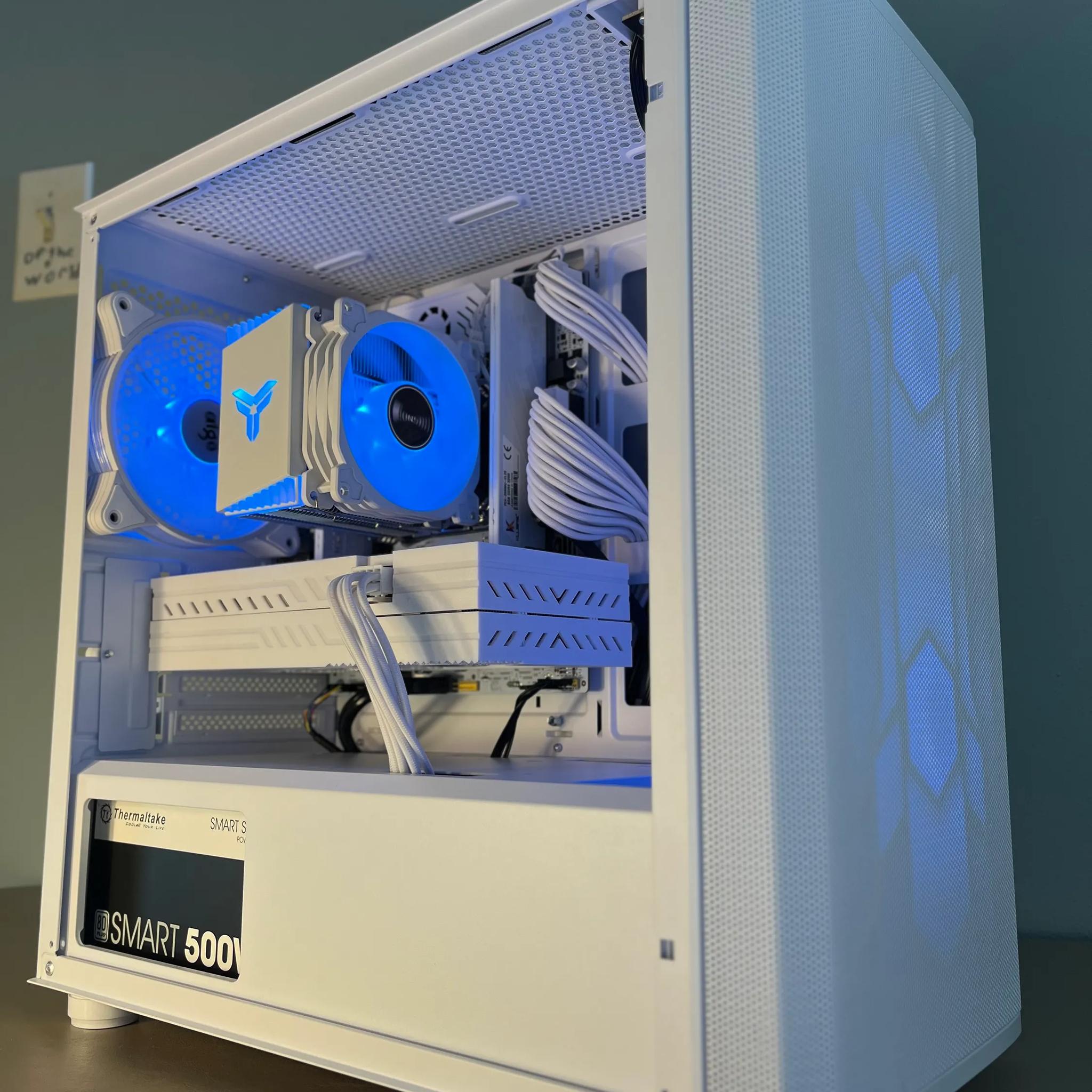 ⚪⚪ White Gaming PC⚪AMD RX 580 8GB⚪Intel i7 5930k⚪16GB DDR4⚪500GB NVME
