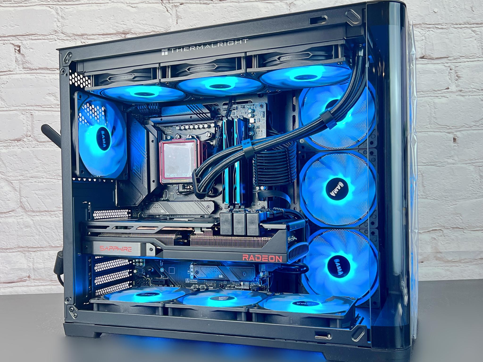 7800X3D  RX 7900 XTX 24GB  32GB DDR5  2TB M.2  WIN 11 PRO