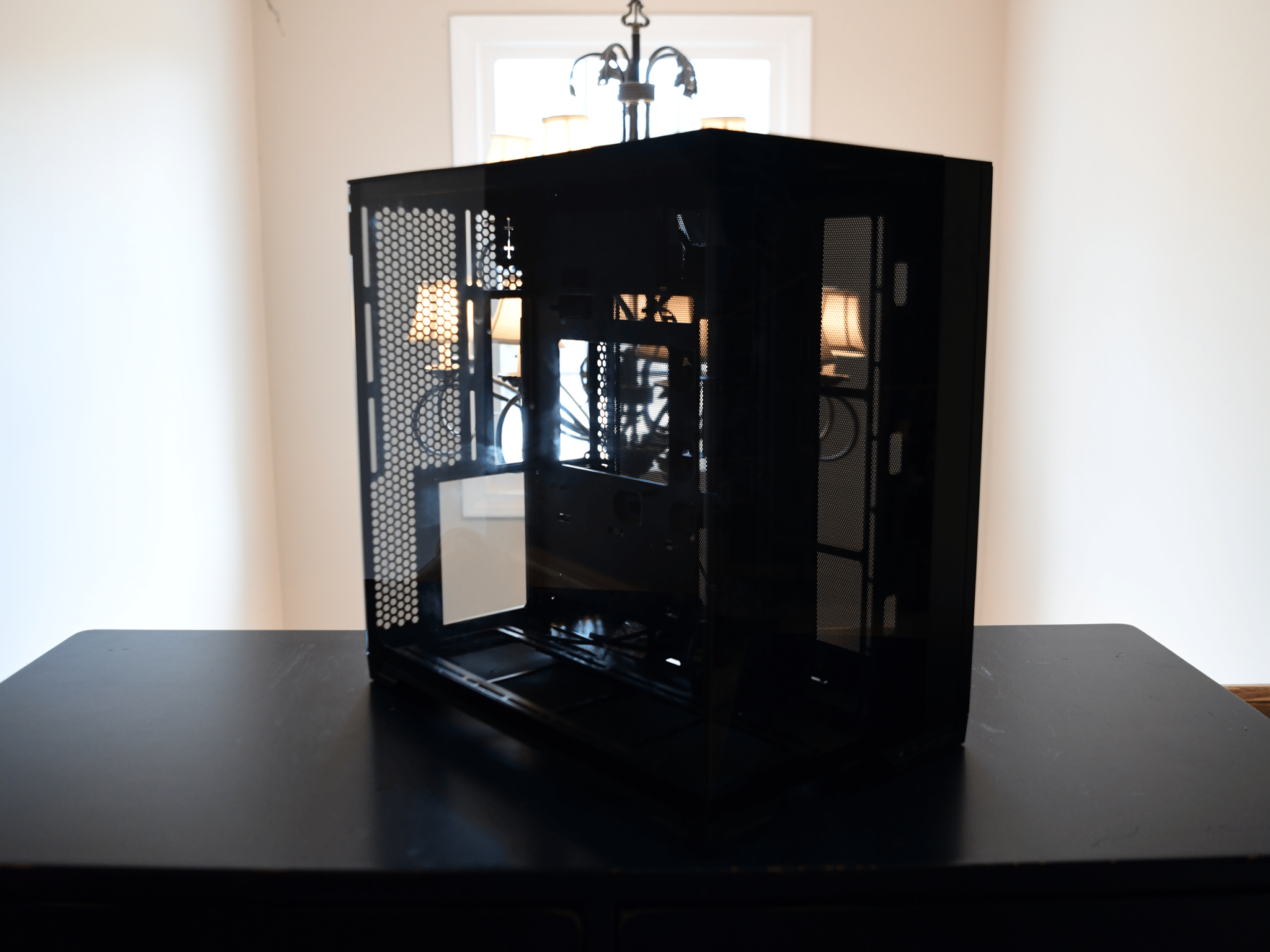 Lian Li O11 Vision Compact — Used, Light Wear, Missing Some Parts