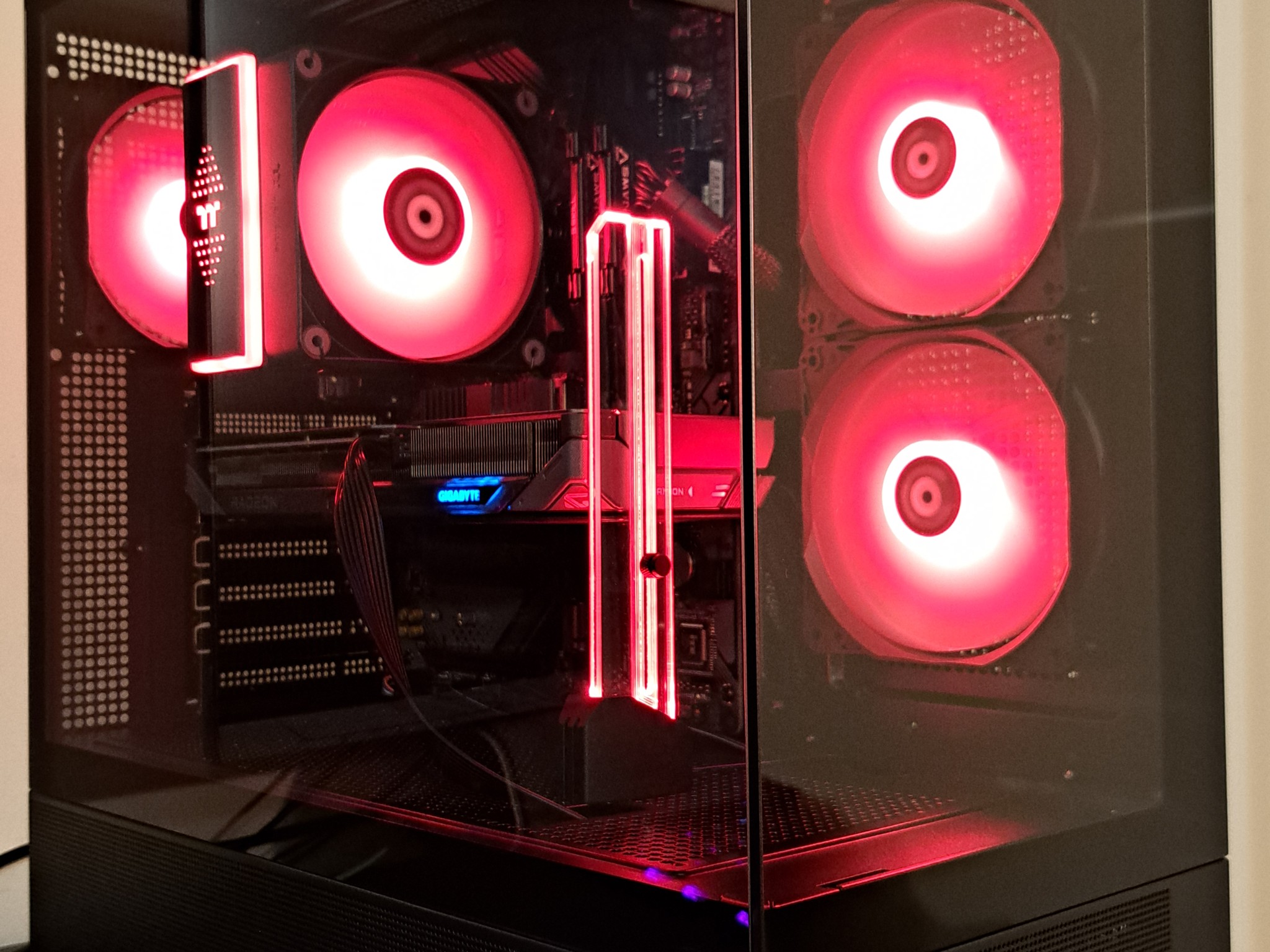 AM4 Mid-Range Gaming PC - Ryzen 5 5500 | RX 9060 XT 16 GB | 16 GB RAM | 1 TB NVMe