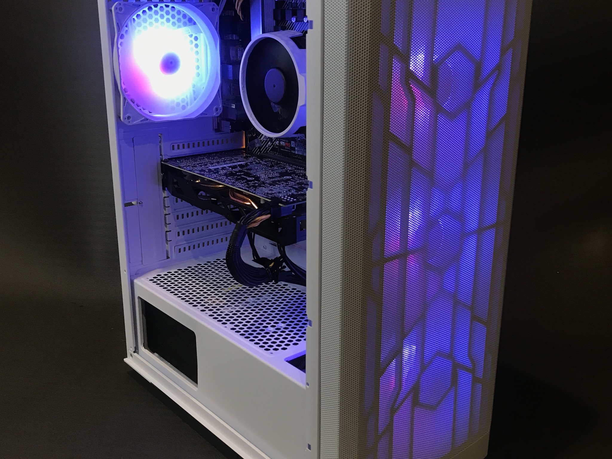 Budget PC - Gaming Computer | RX 580 8GB | RYZEN 5 1600X 3.6GHZ | 512GB NVME | 16 GB RAM 3200MHZ |