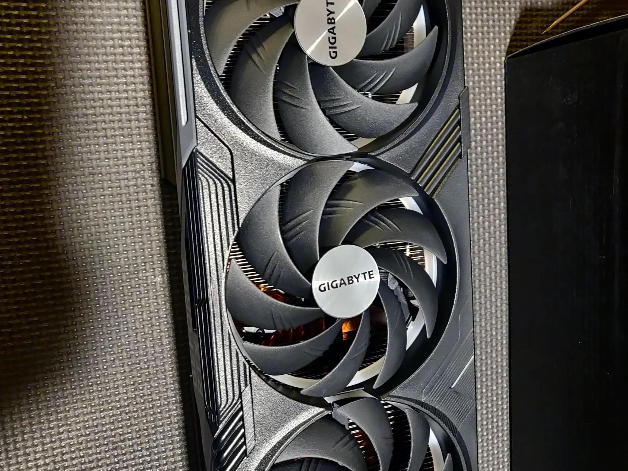 Gigabyte RTX 4090 Gaming OC 24G - used in box
