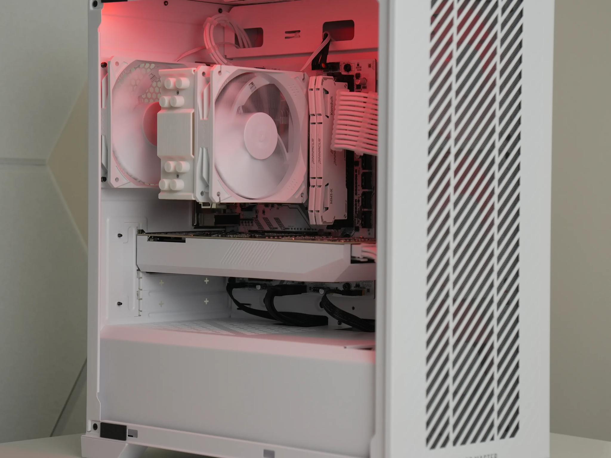 White Beauty Gaming PC | RTX 3070 | Ryzen 5 5600 | 32GB RAM | WIN 11 | WIFI |