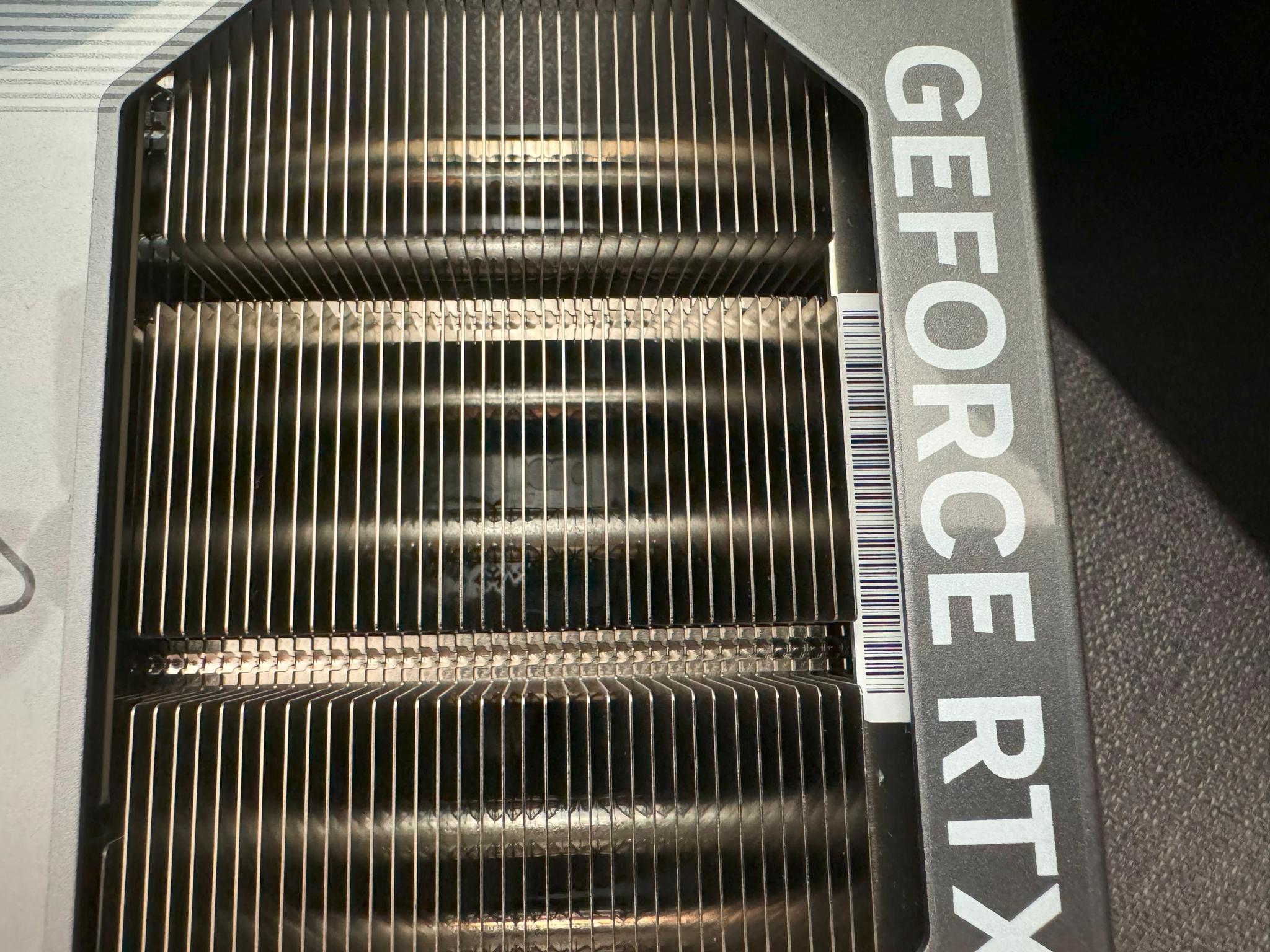 GIGABYTE - NVIDIA GeForce RTX 4080 SUPER Gaming OC 16GB GDDR6X PCI Express 4.0 Graphics Card - Black