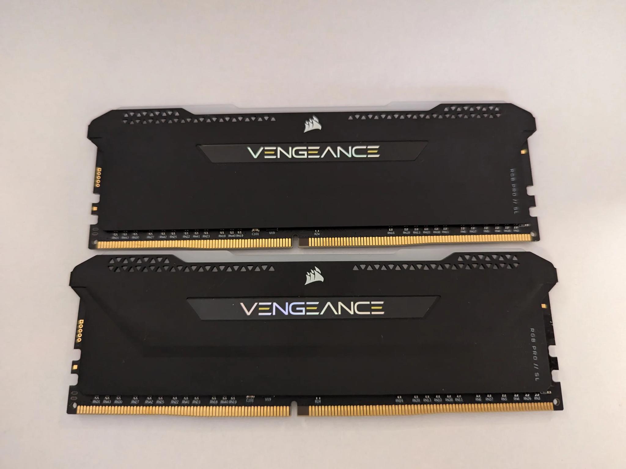 Corsair Vengeance RGB Pro SL 16GB DDR4-3600 CL18 RAM