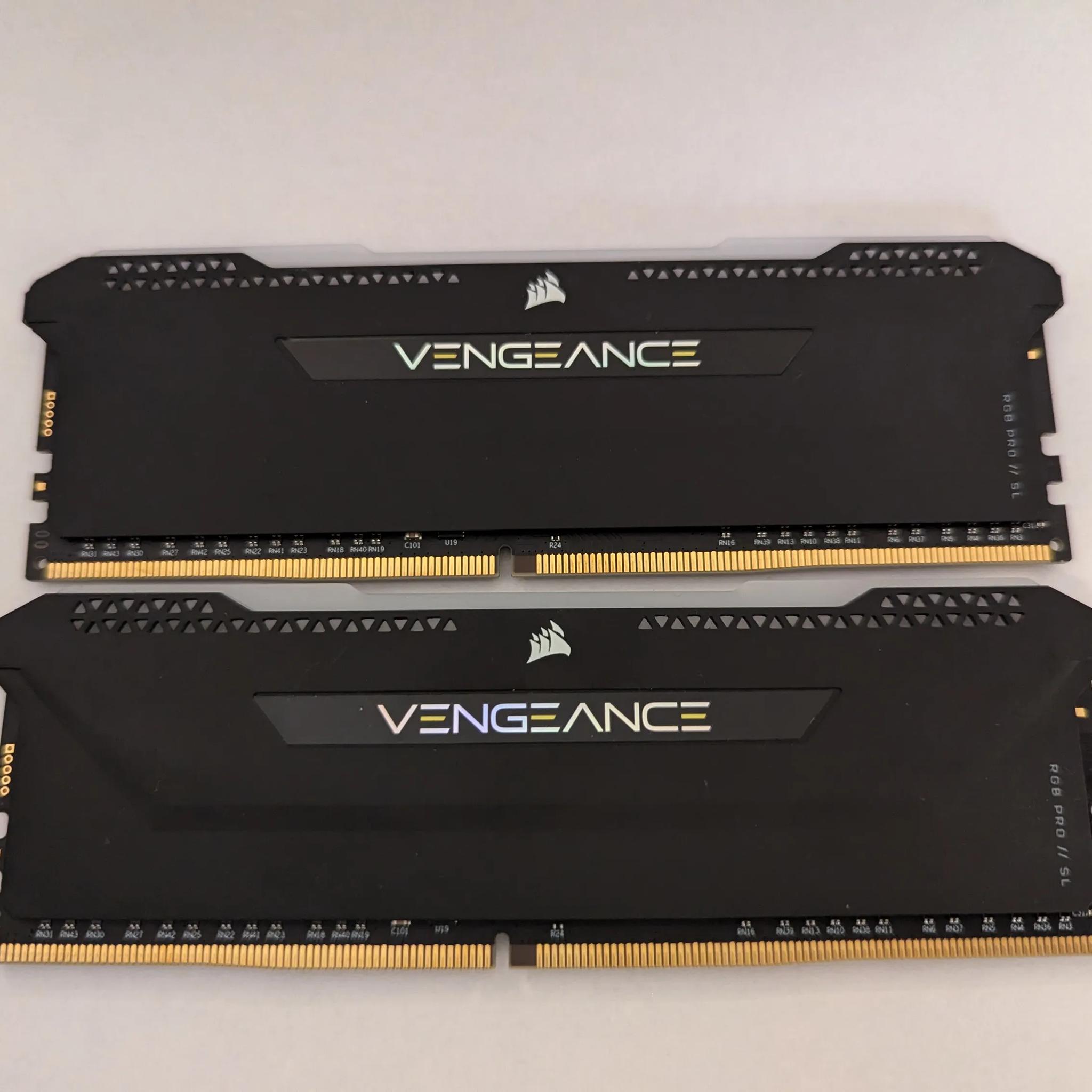 Corsair Vengeance RGB Pro SL 16GB DDR4-3600 CL18 RAM