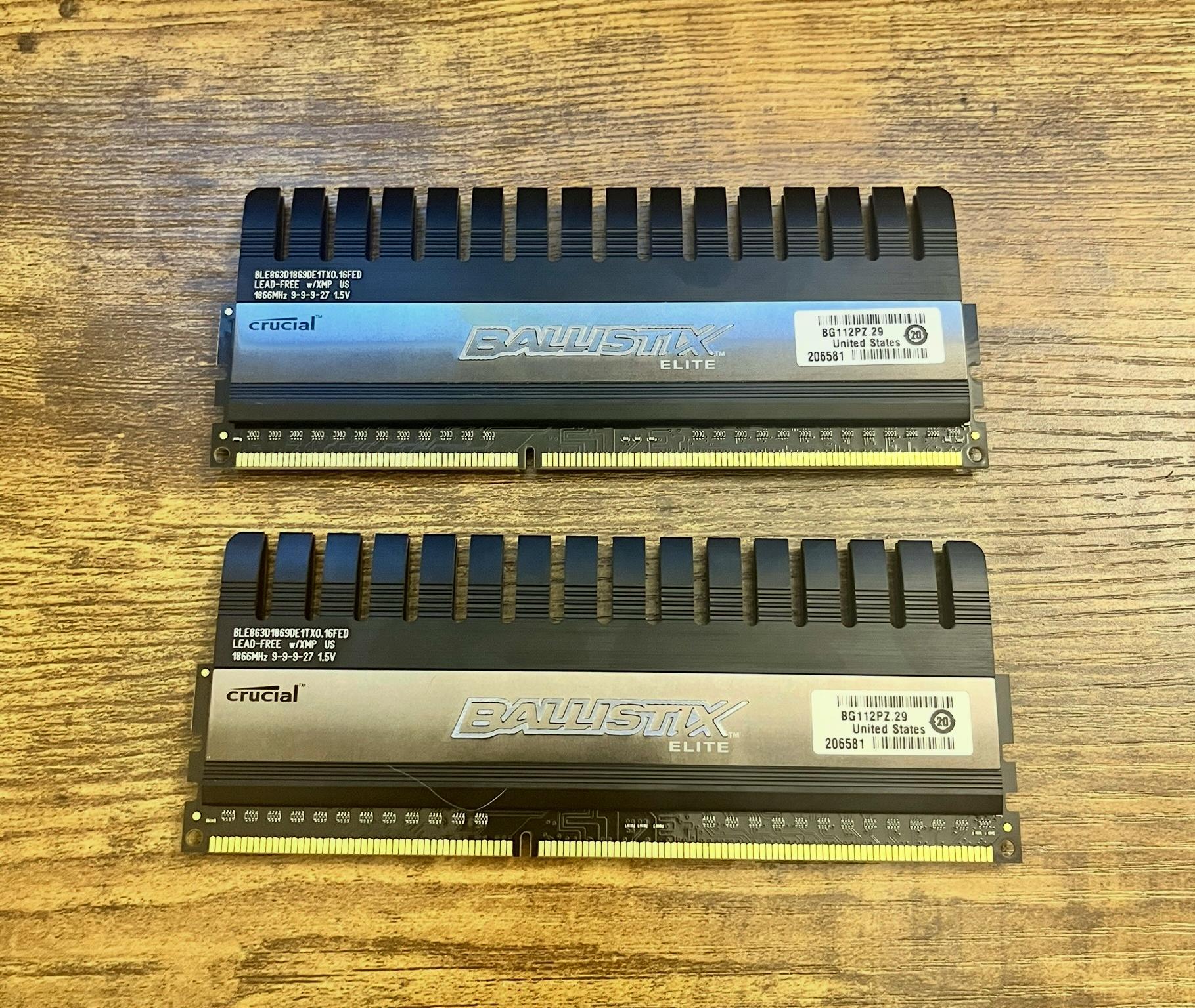 Crucial Ballistix Elite 16 GB (2 x 8 GB) DDR3-1866 CL9 Memory