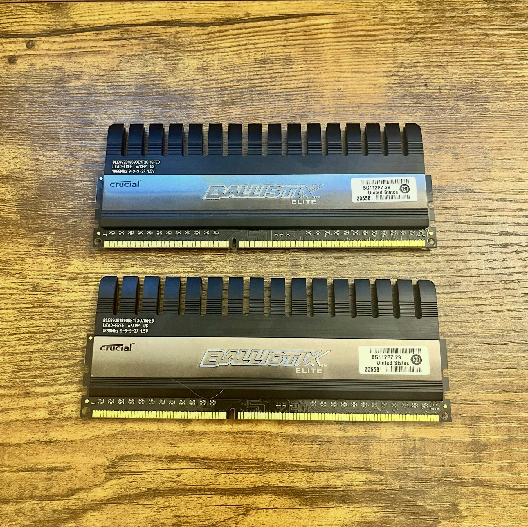 Crucial Ballistix Elite 16 GB (2 x 8 GB) DDR3-1866 CL9 Memory