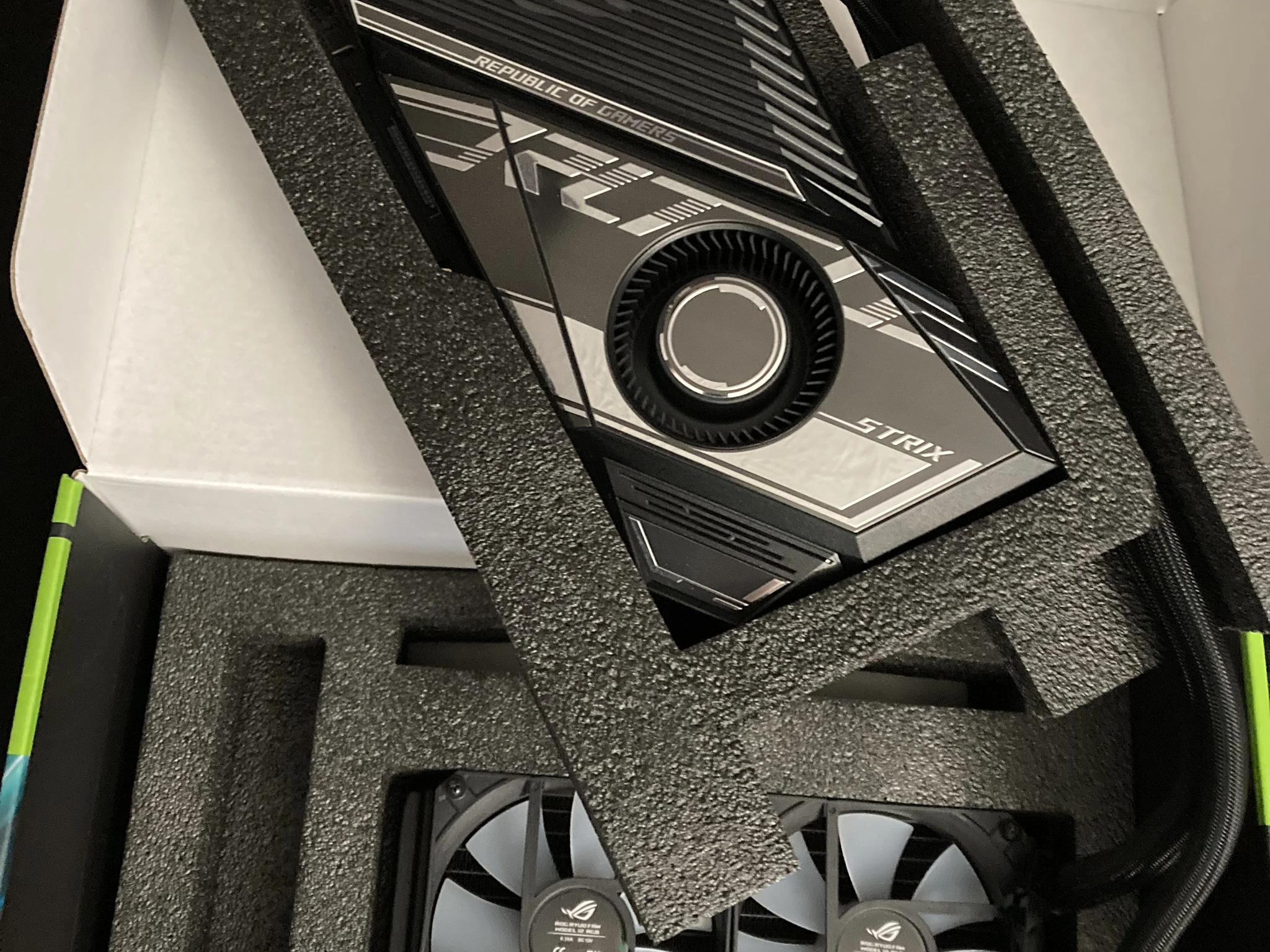 ROG Strix LC GeForce RTX 3090 Ti OC Edition