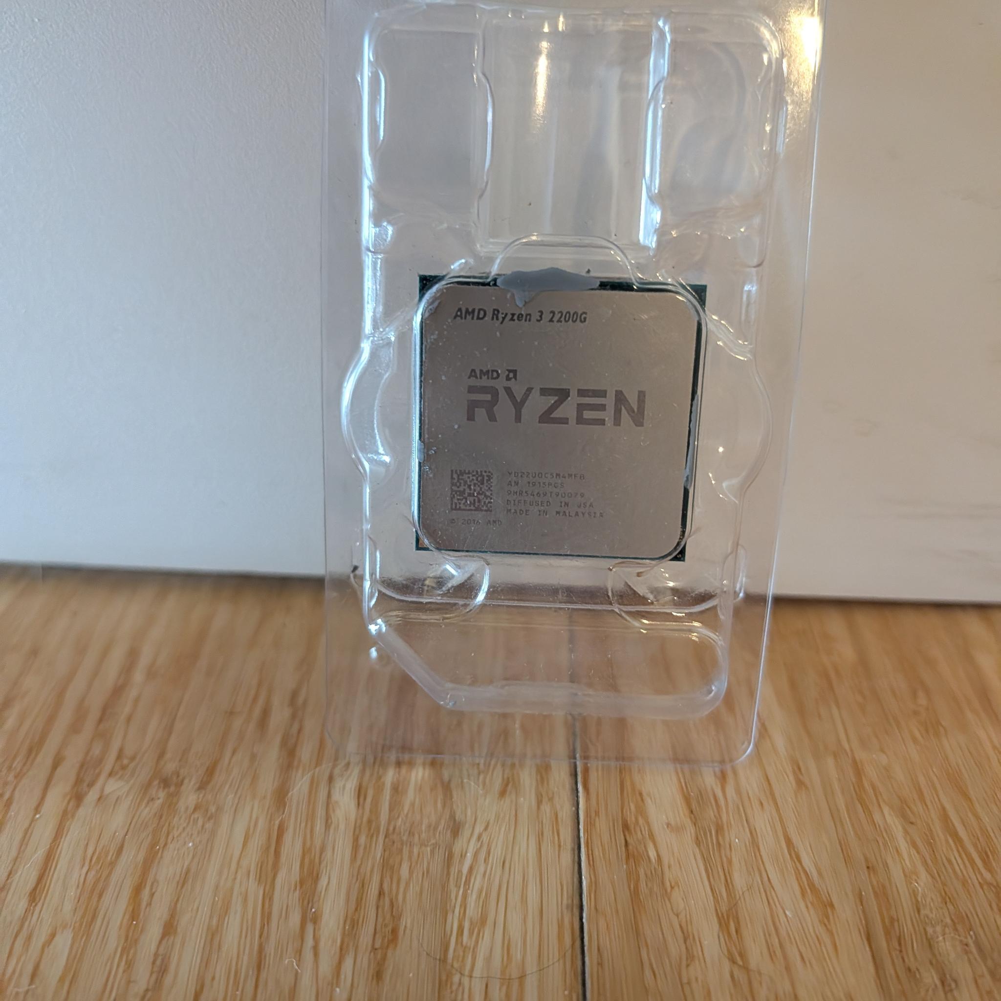 AMD Ryzen 3 2200G