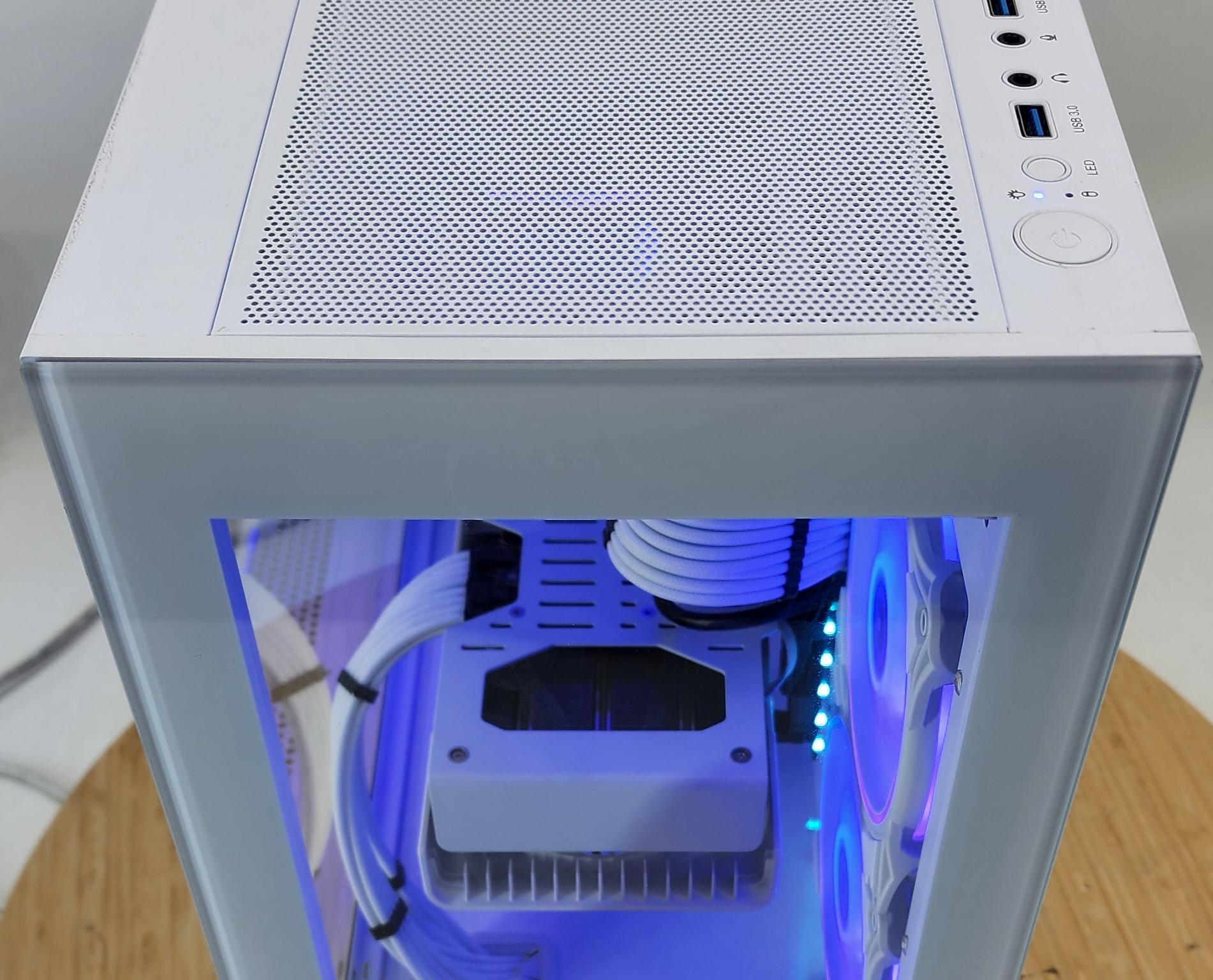 Gaming PC i7-11700K 16GB RAM 1TB SSD RX 7800 XT 16GB Windows 11 Computer