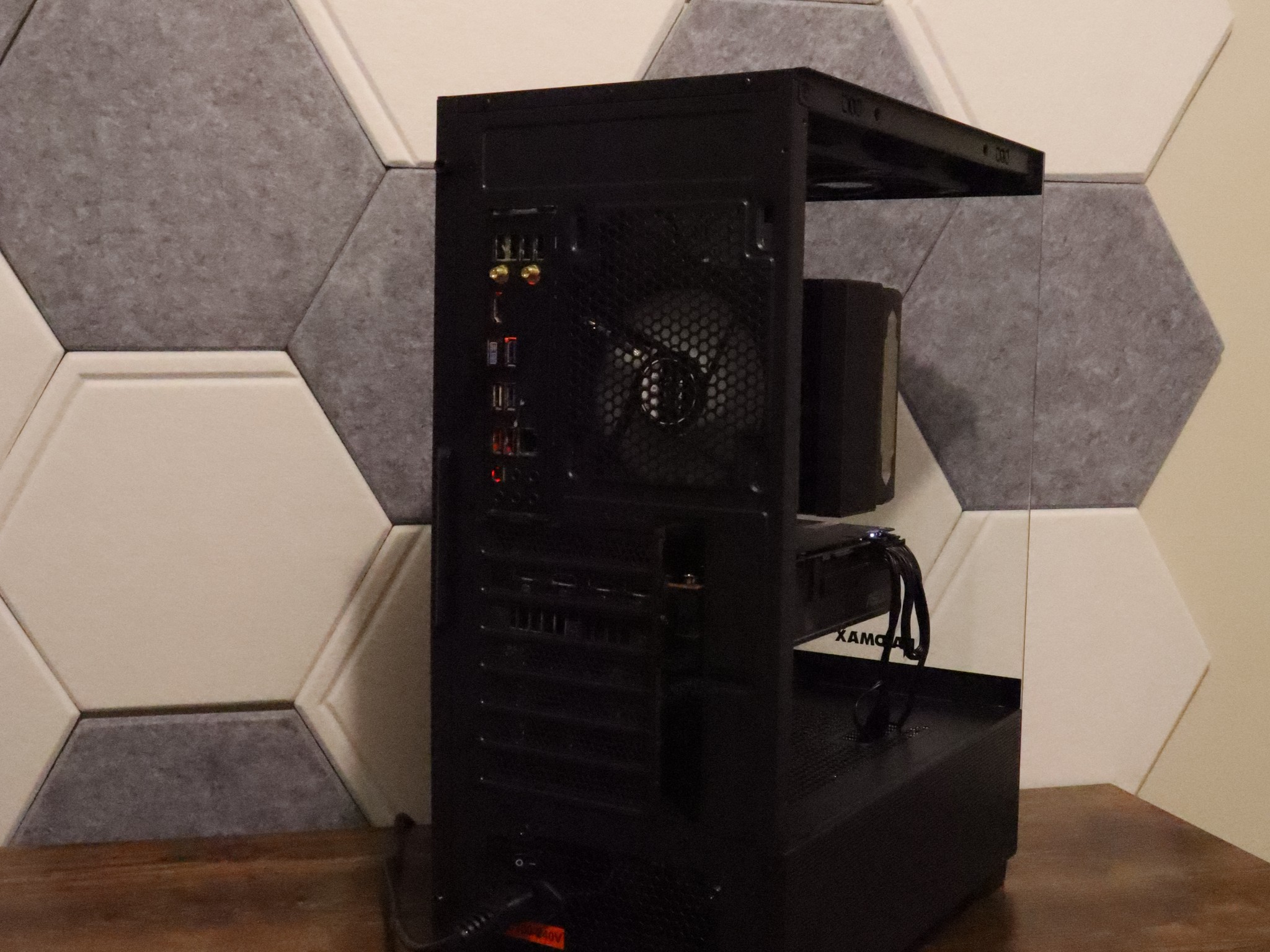 Gaming PC | RX 6700XT 12GB | Ryzen 7 5700X | 16GB DDR4 | 1TB storage | windows 11 Wifi & bluetoth