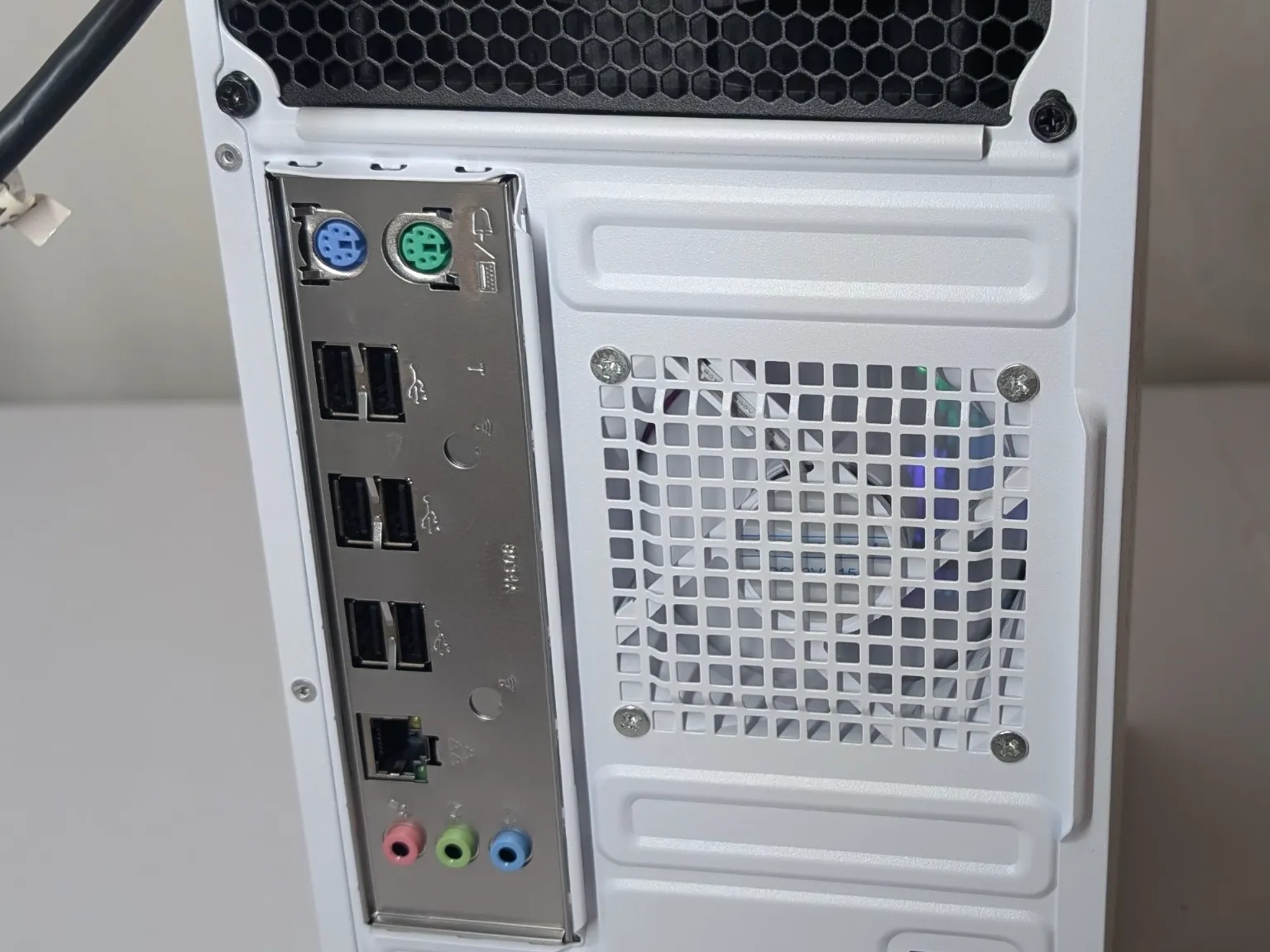 🔥 Compact High-Performance Gaming PC – RX 570 8GB | 32GB DDR4 | Xeon 2680 v4 🔥