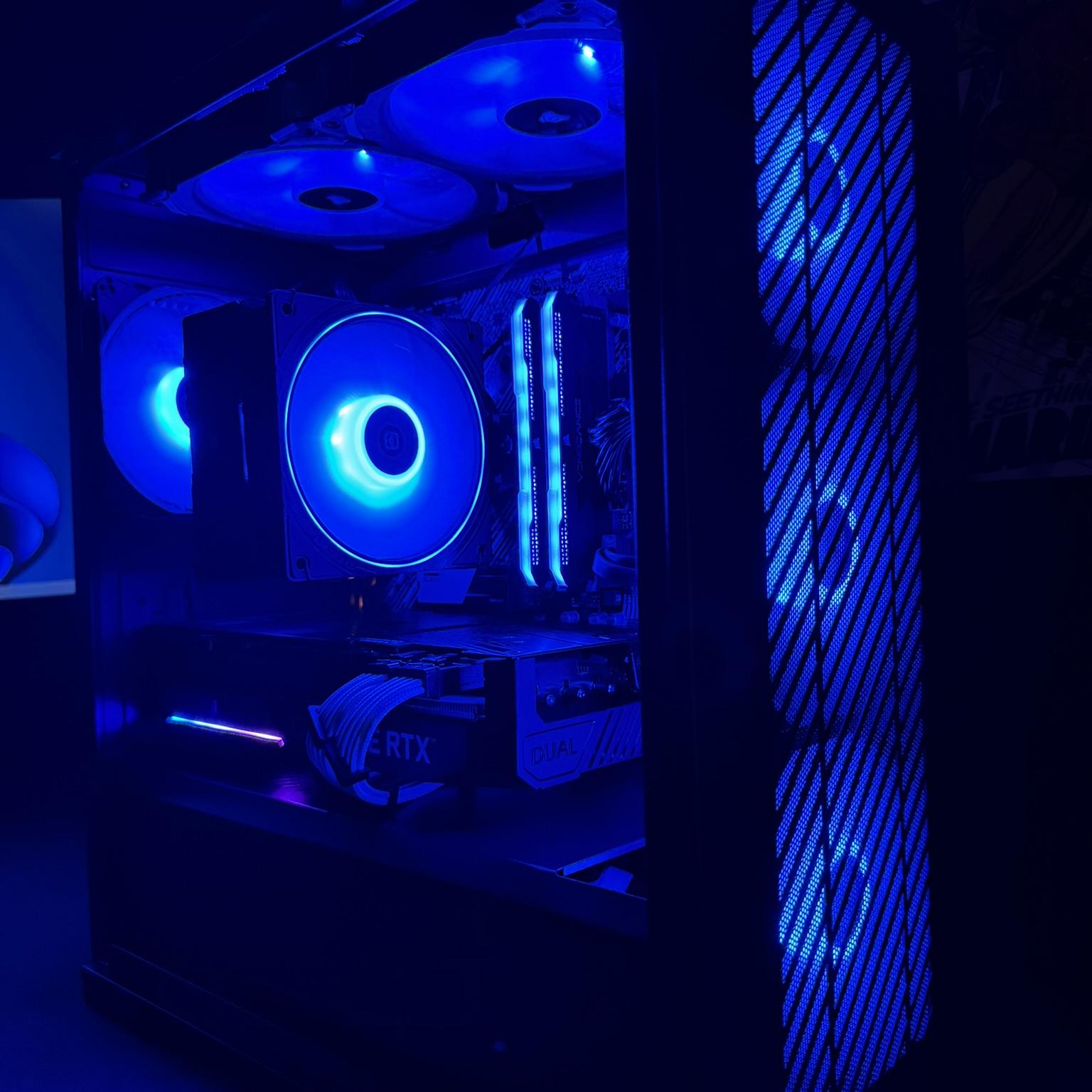 1440p Gaming Beast | RTX 3070 | Ryzen 7 3700X | 32GB DDR4 | WIFI