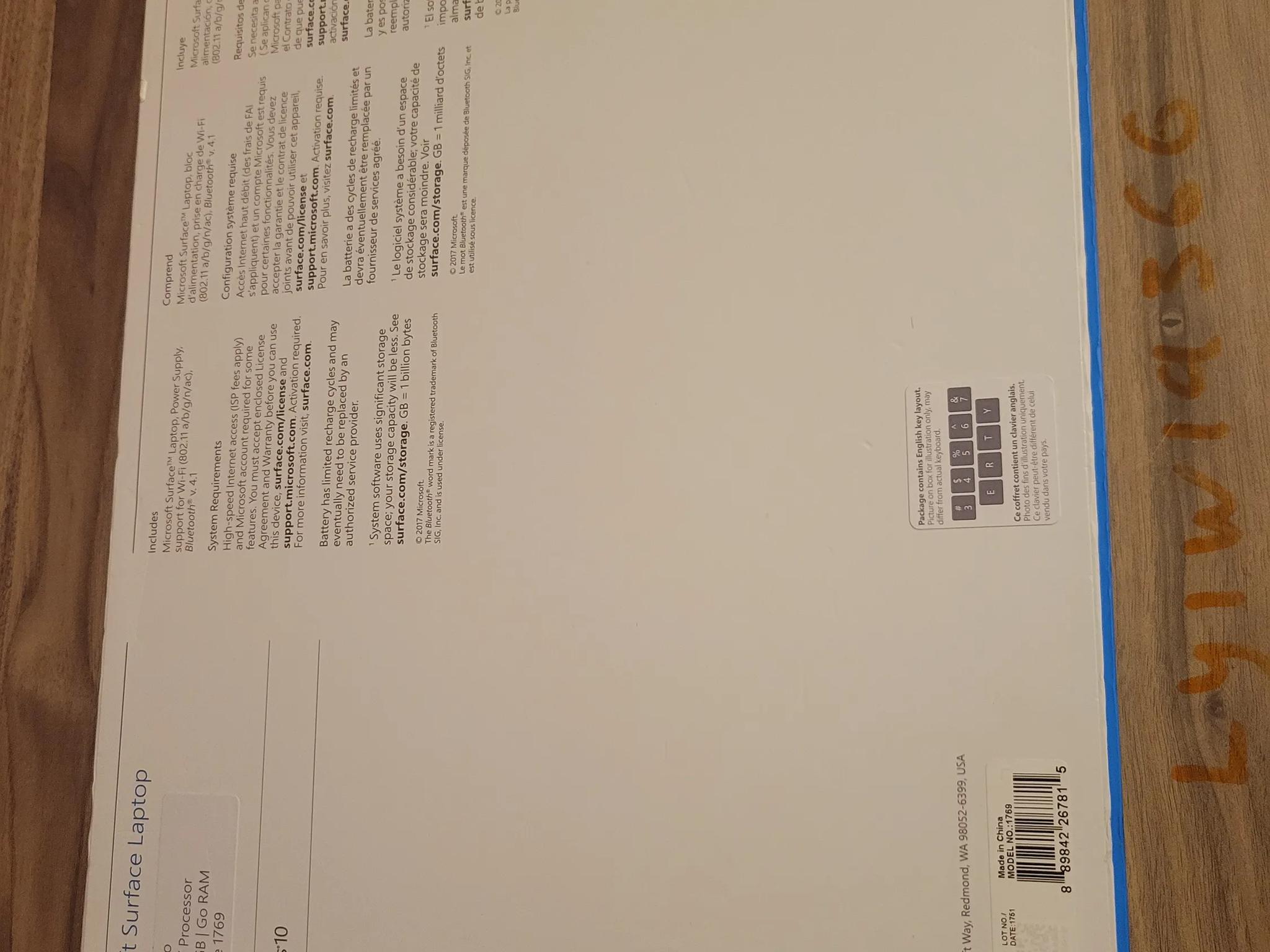 Microsoft Surface Laptop - intel i7 - 256gb - 13.5" touch screen