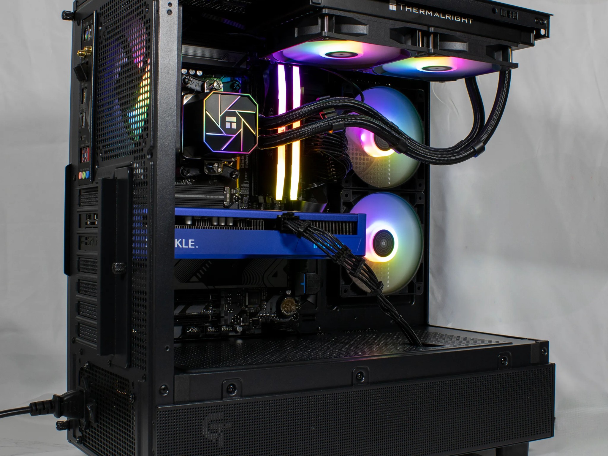Ultra Units: Intel Arc B570 | Ryzen 5 7600X | 32gb | 80+ GOLD | 1 TB | RGB