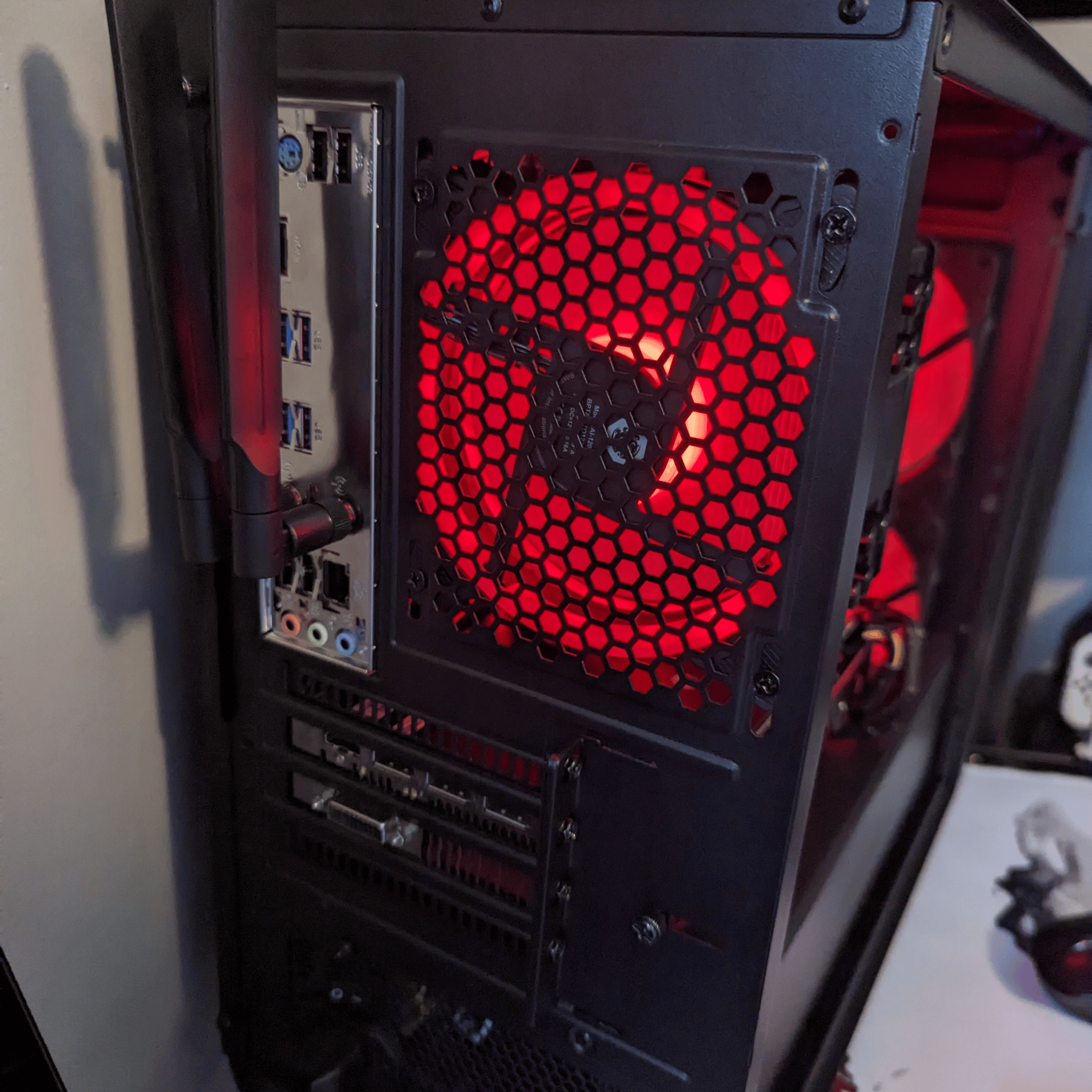 Mid level gaming PC Ryzen 7 5800X, 16GB DDR4, 1TB SSD, RX 580 8GB