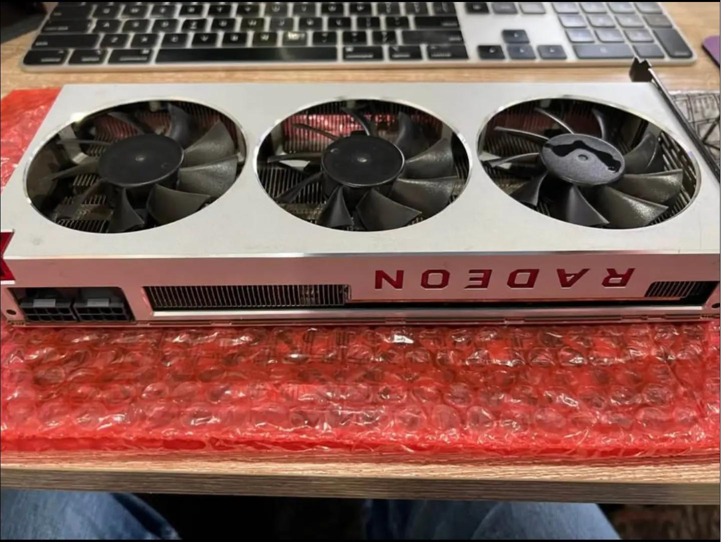 XFX Radeon Vega vii