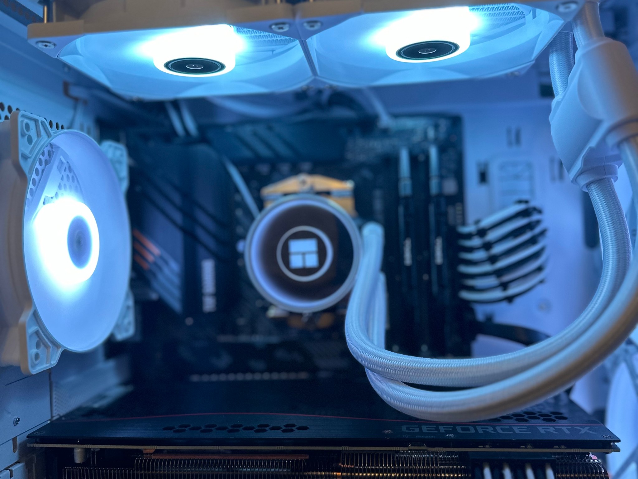 ⚫️⚪️1440p | 5600X3D | RTX 3070