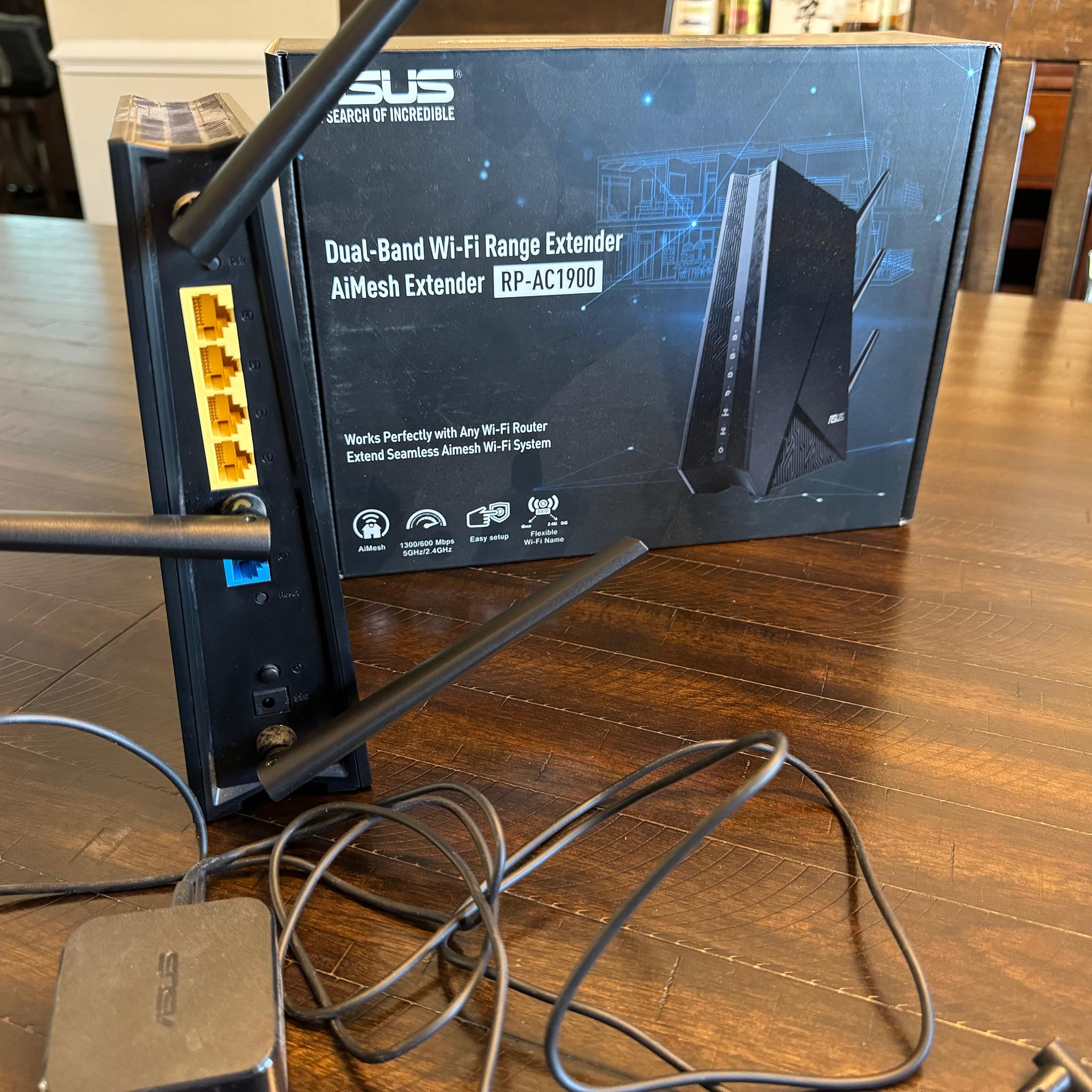 RP-AC1900 Dual Band Wi-Fi Range Extender (AiMesh Extender)