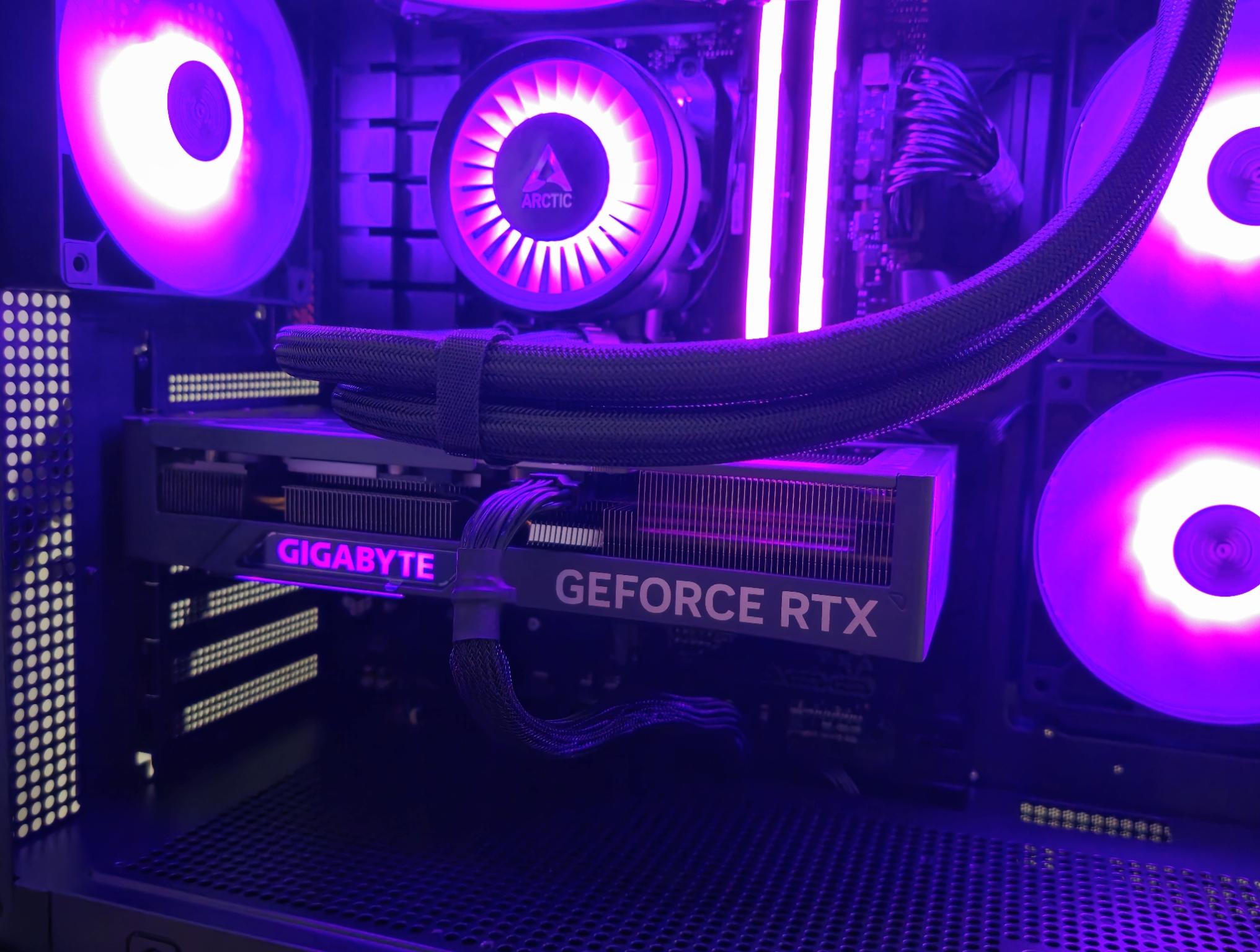 ⬛Onyx⬛ RTX 4070 Super ⬛ Ryzen 7 7700X ⬛ 32GB DDR5-6000 ⬛ 2 TB SSD