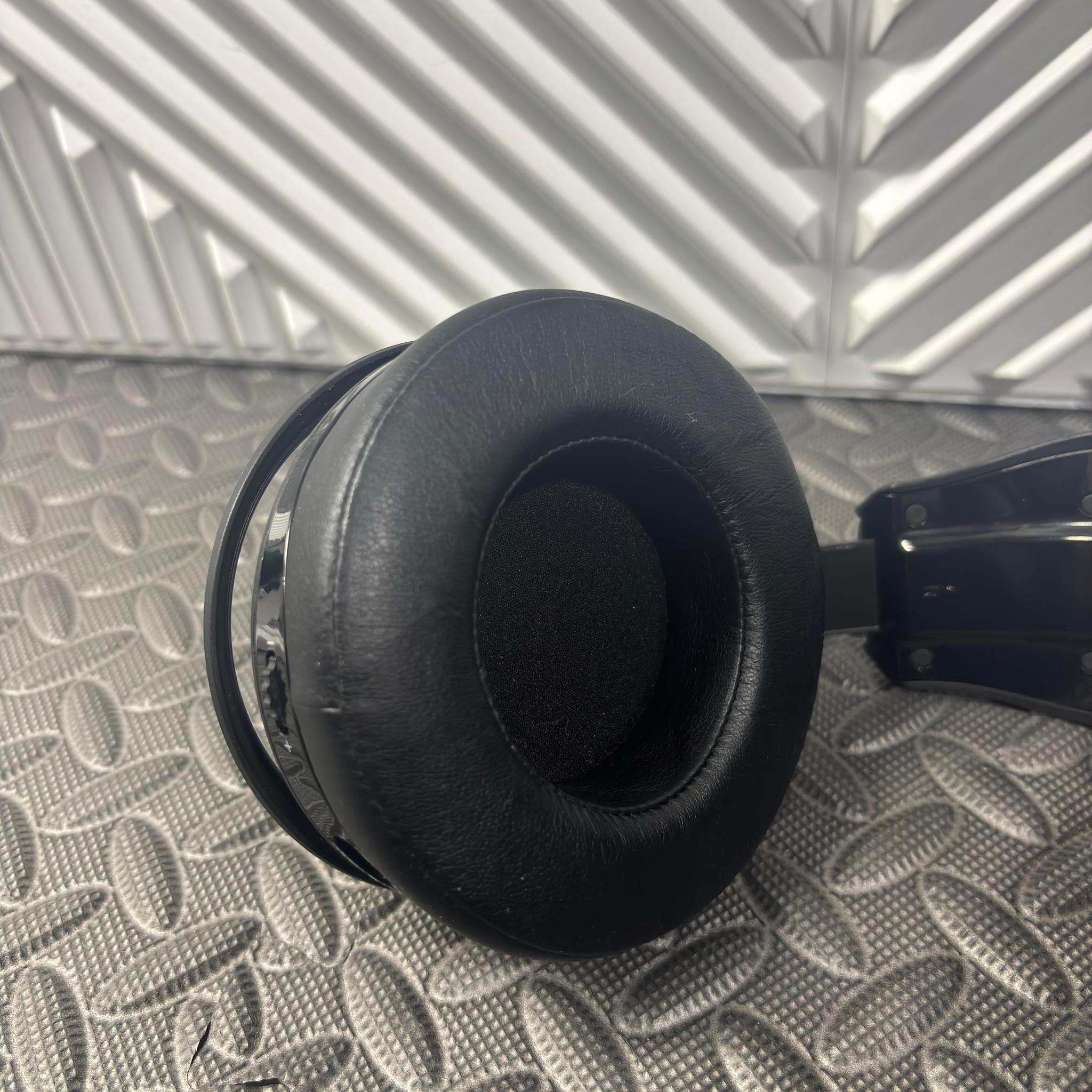 Title: Razer ManO'War 7.1 Wireless Gaming Headset – Tested Working