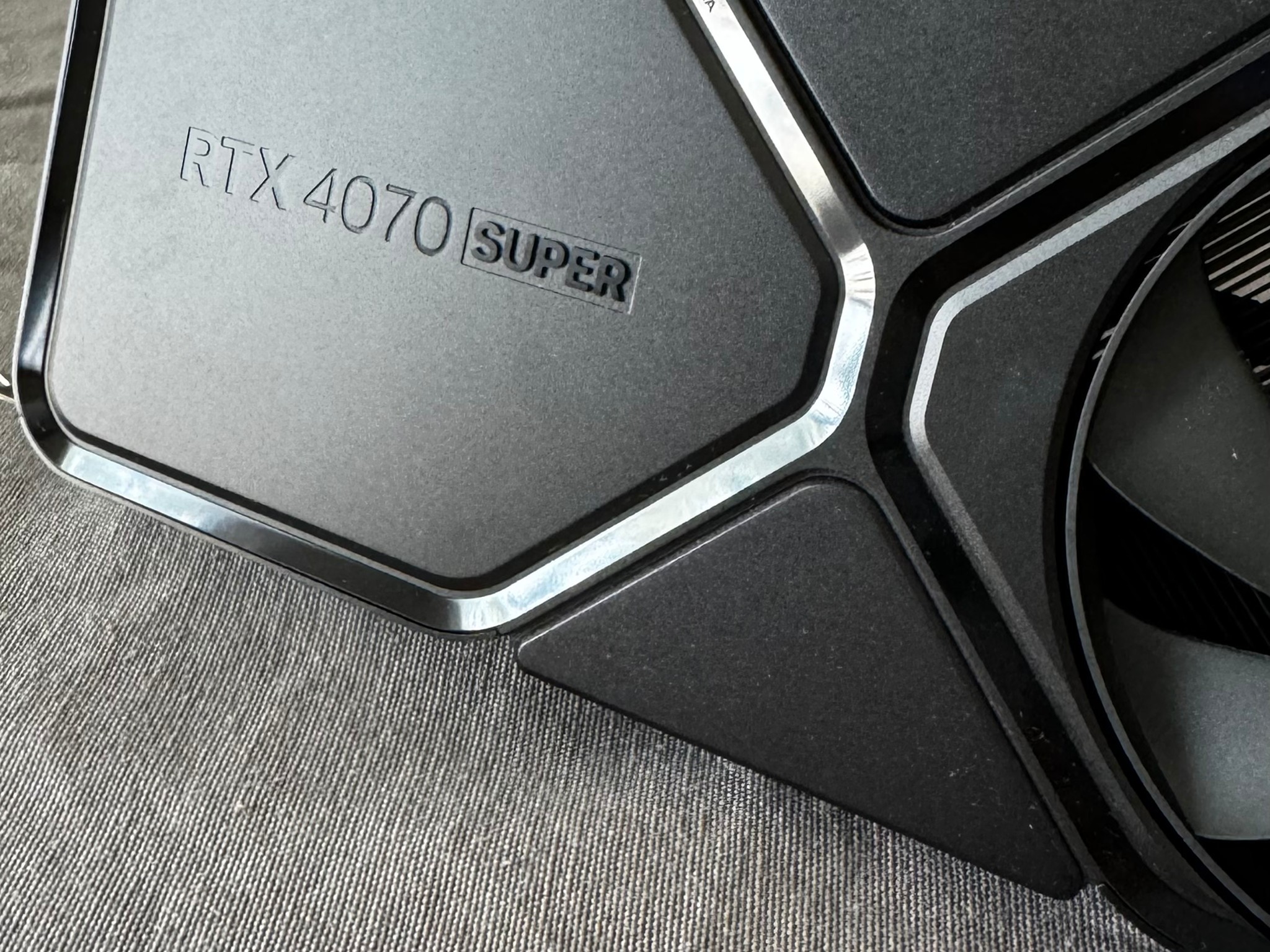 RTX 4070 SUPER FE!