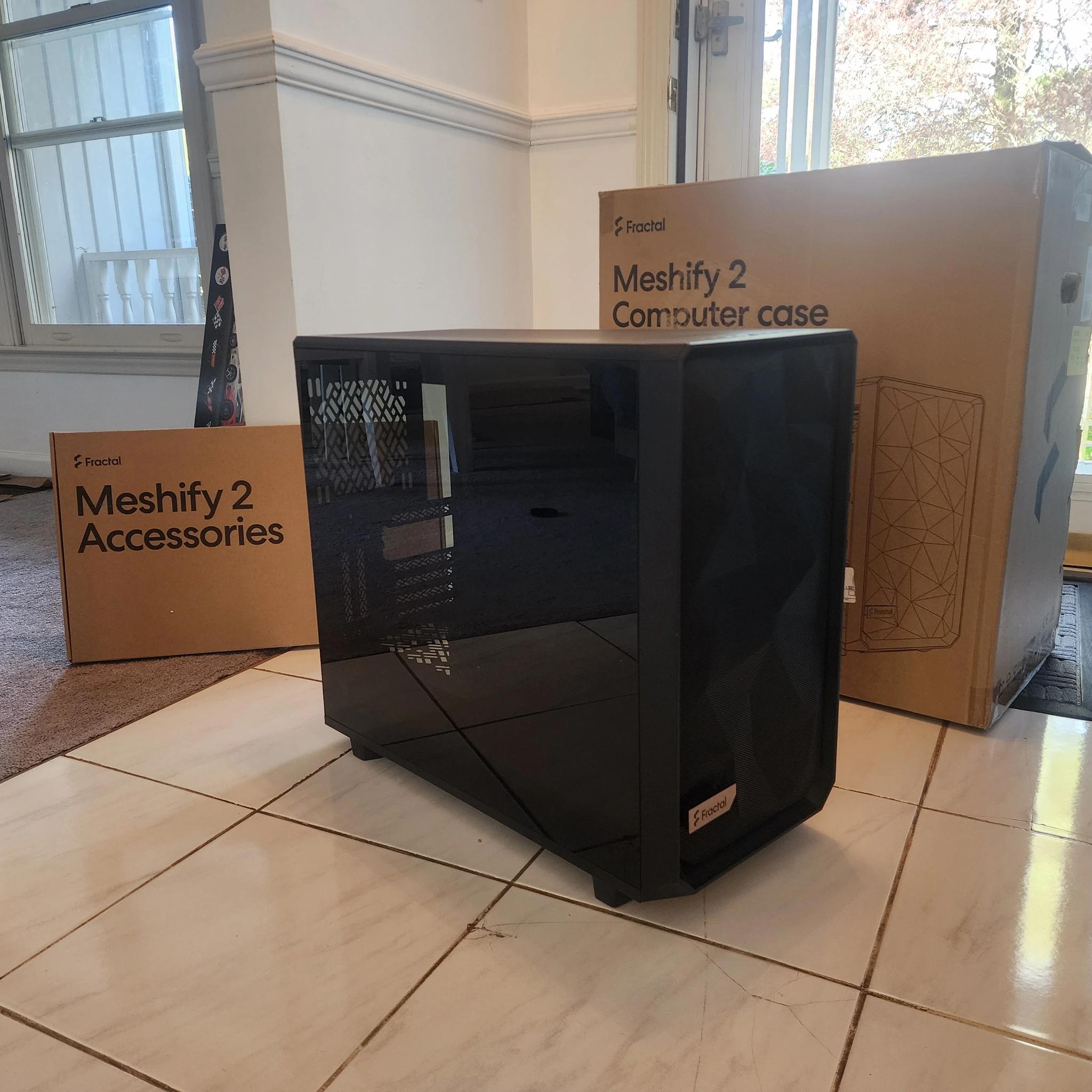 Fractal Design Meshify 2 ATX Mid-tower black PC case Black Tinted Glass, with box and accessories