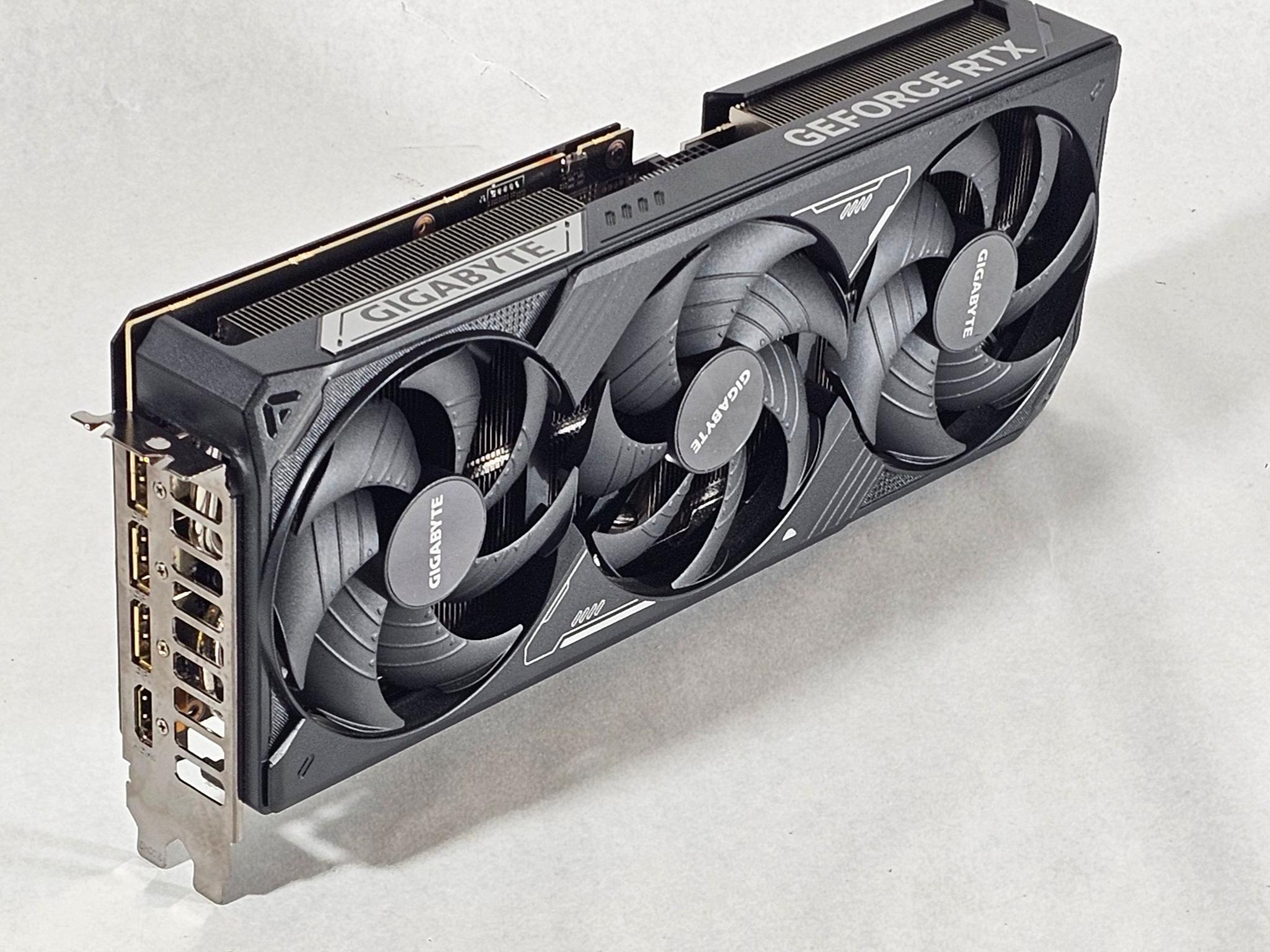 RTX 5080 Gigabyte 16GB