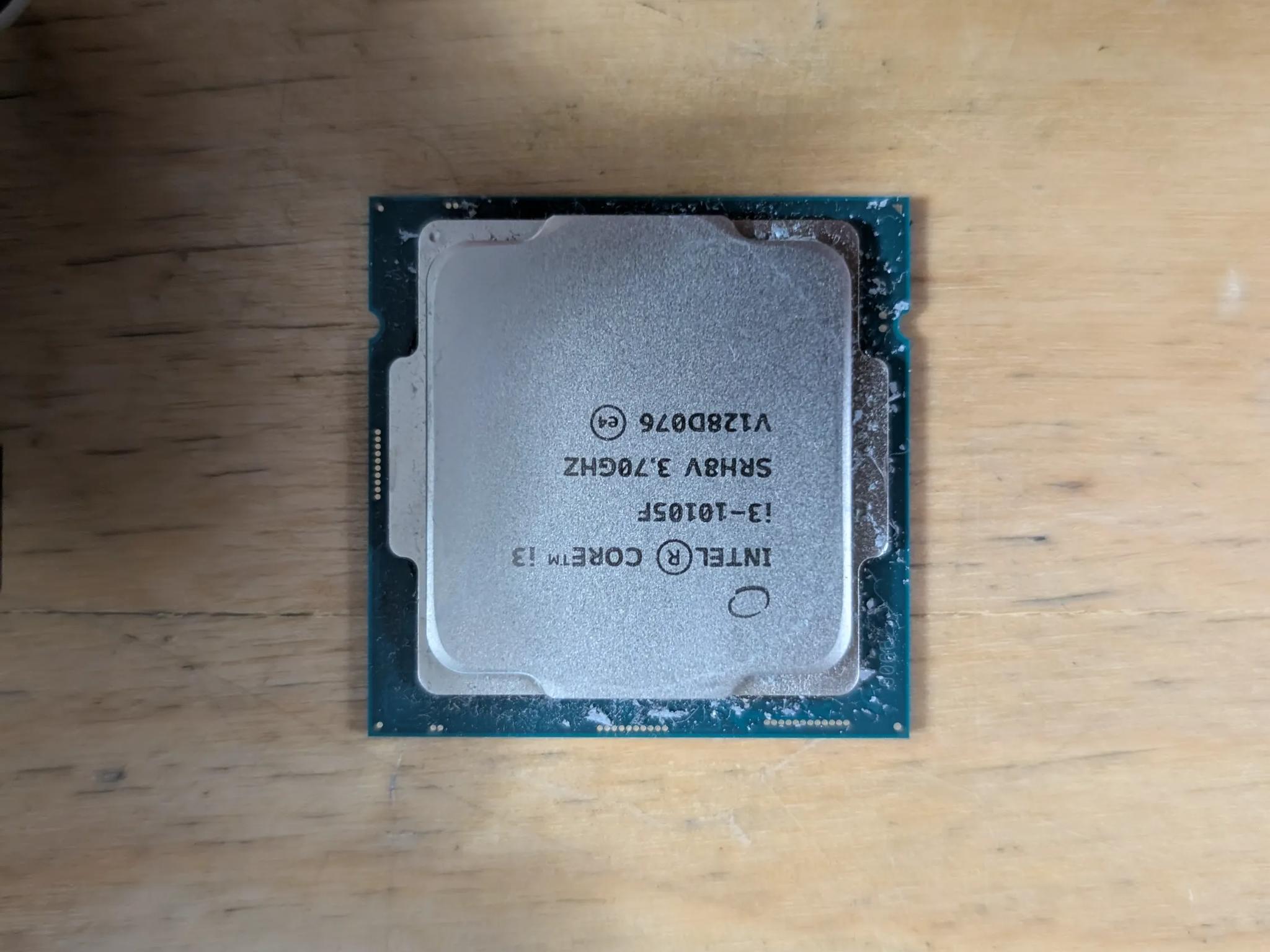 Intel Core i3 10105F + stock cooler