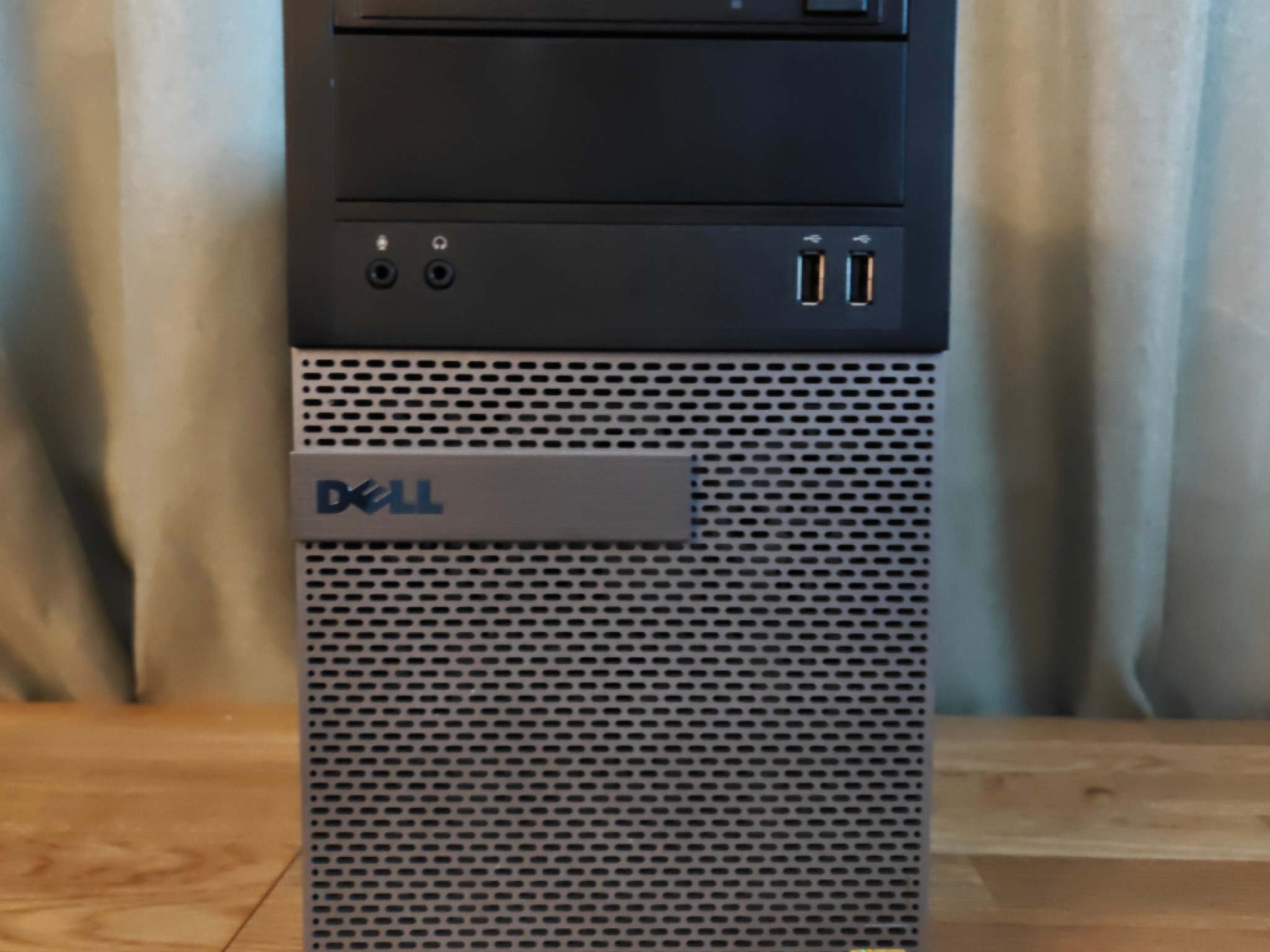 Entry Level Gaming PC - Intel i5-4590, AsRock RX 560 4GB, 1TB HDD & 128GB SSD, 8GB DDR3 RAM