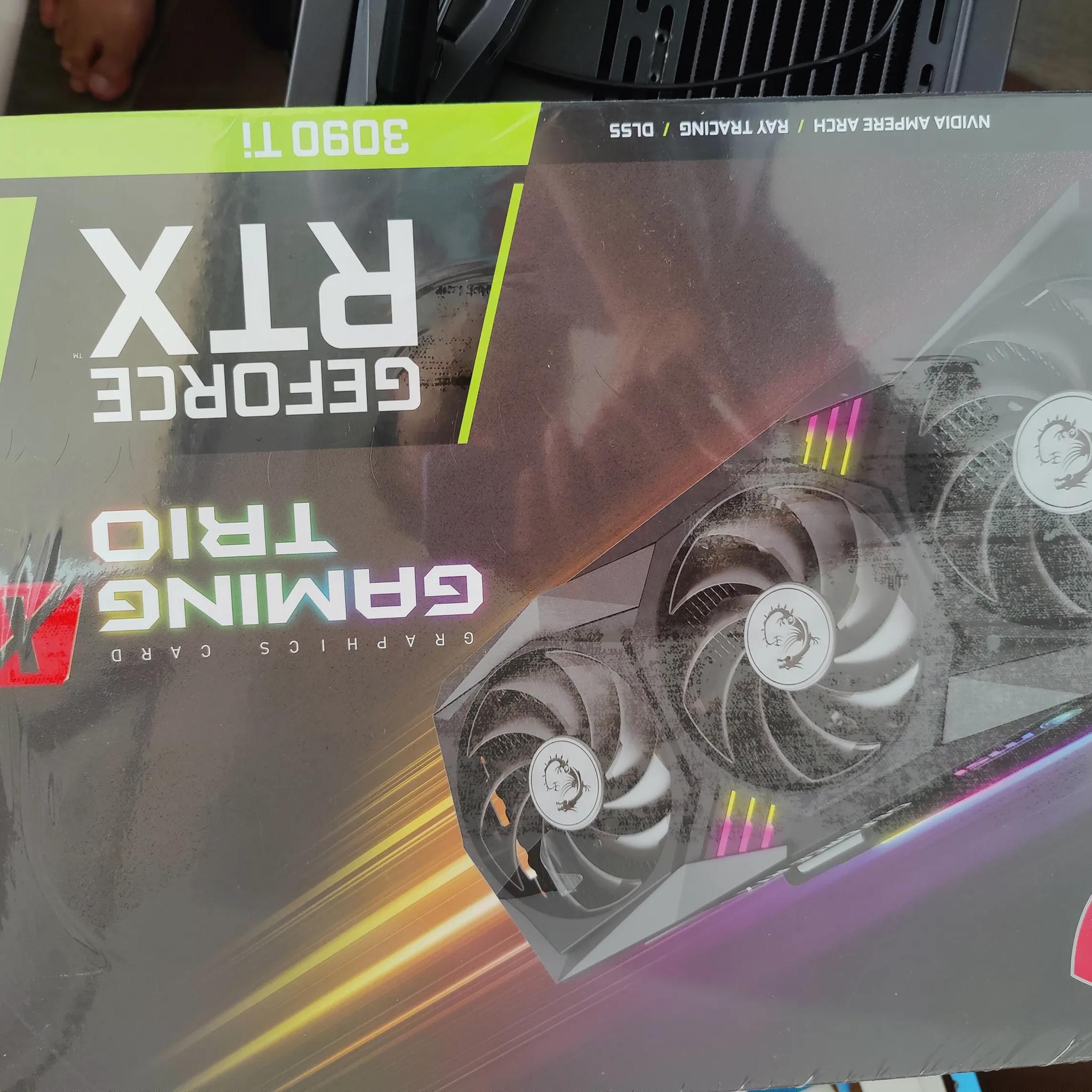 MSI Gaming Trio RTX 3090 ti -BNIB